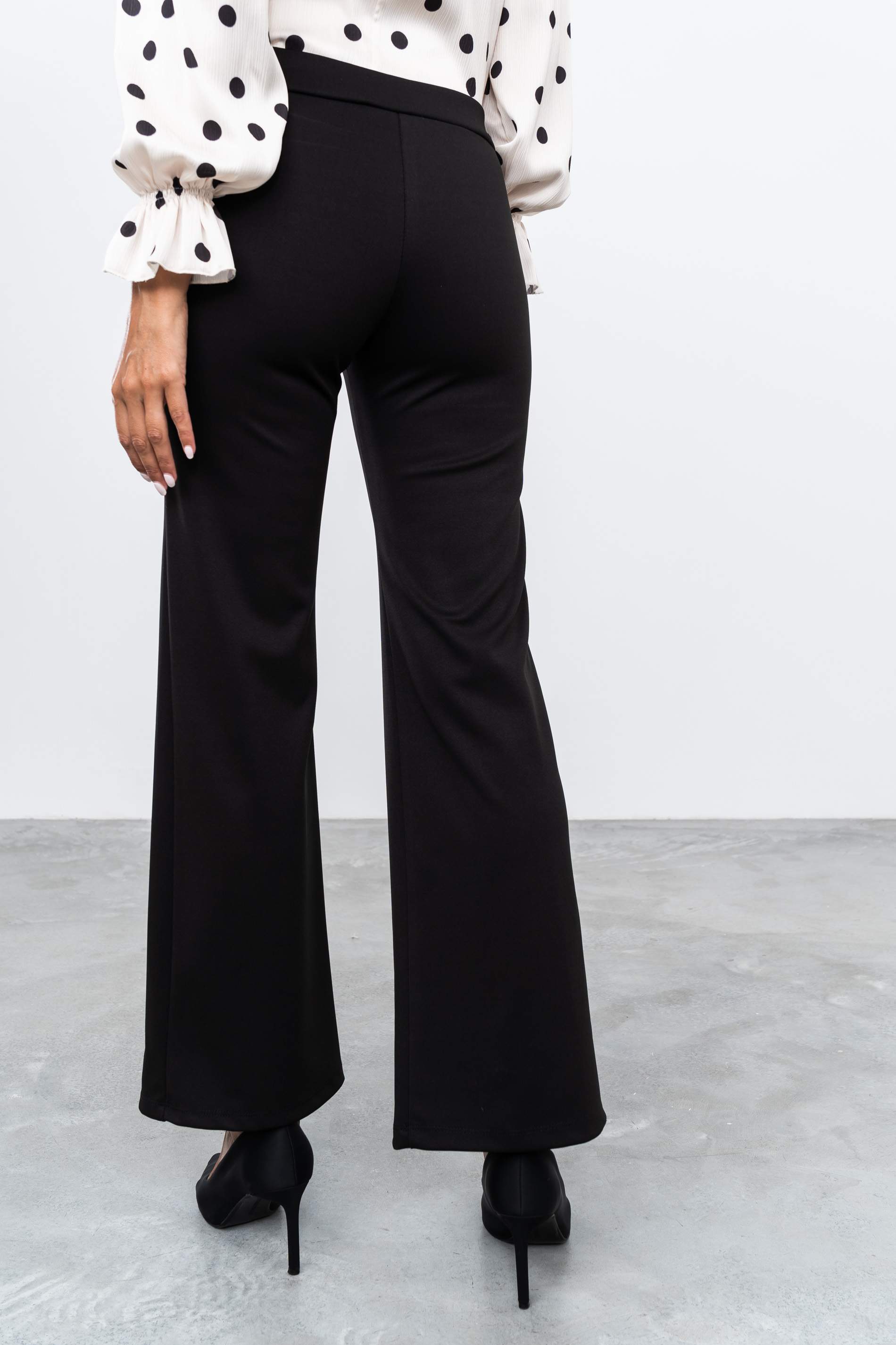 PANTALON RECTO NEGRO