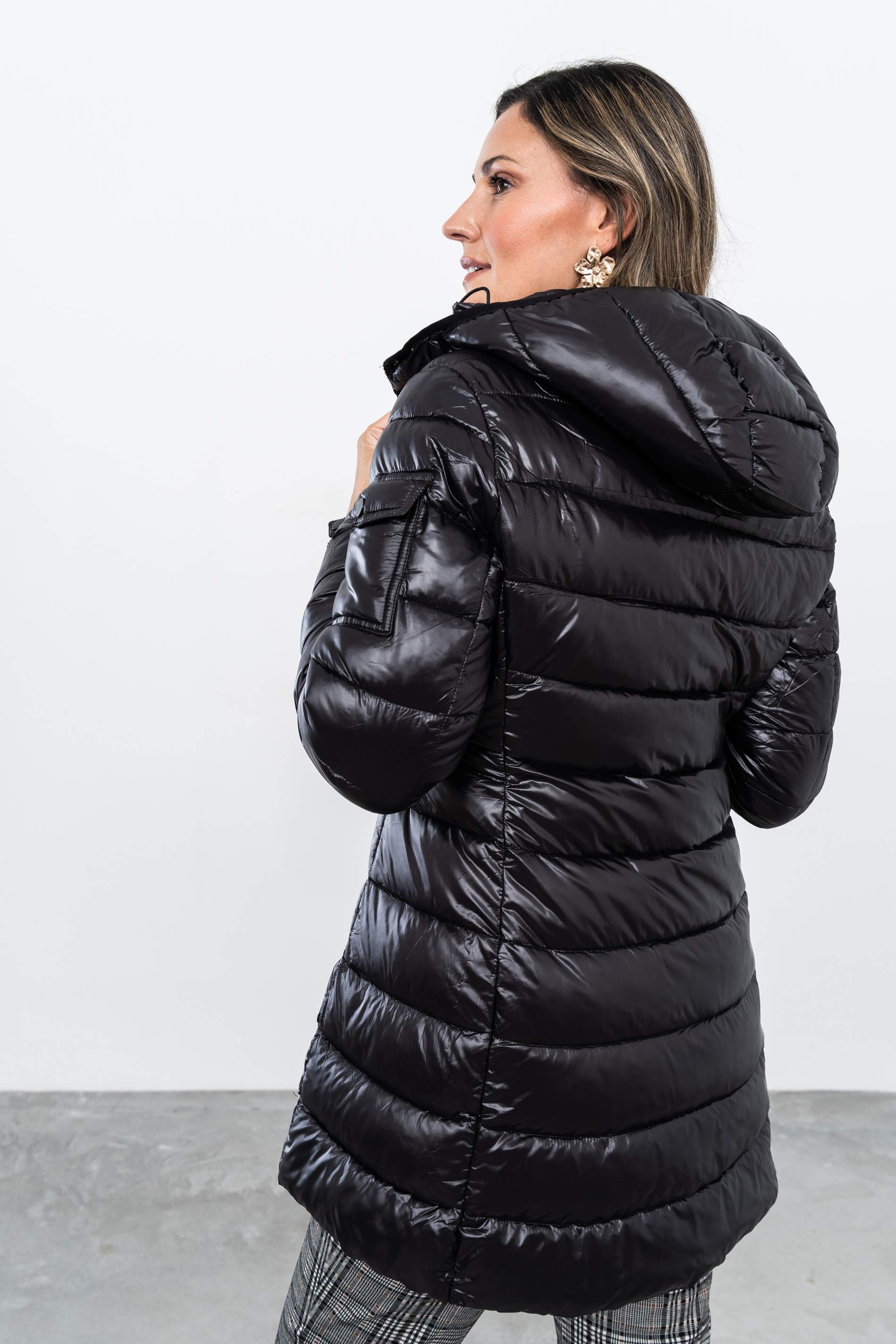 PARKA LARGA SATINADA BOLSILLO