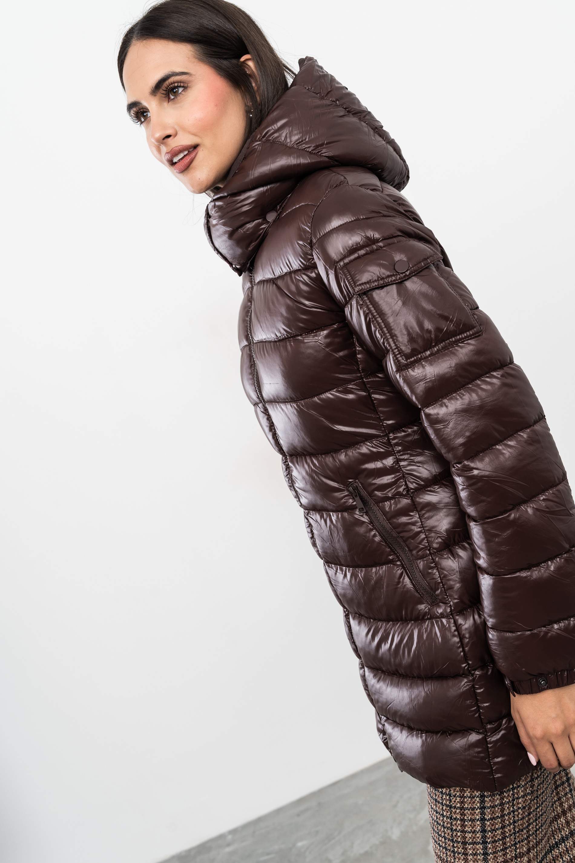 PARKA LARGA SATINADA BOLSILLO