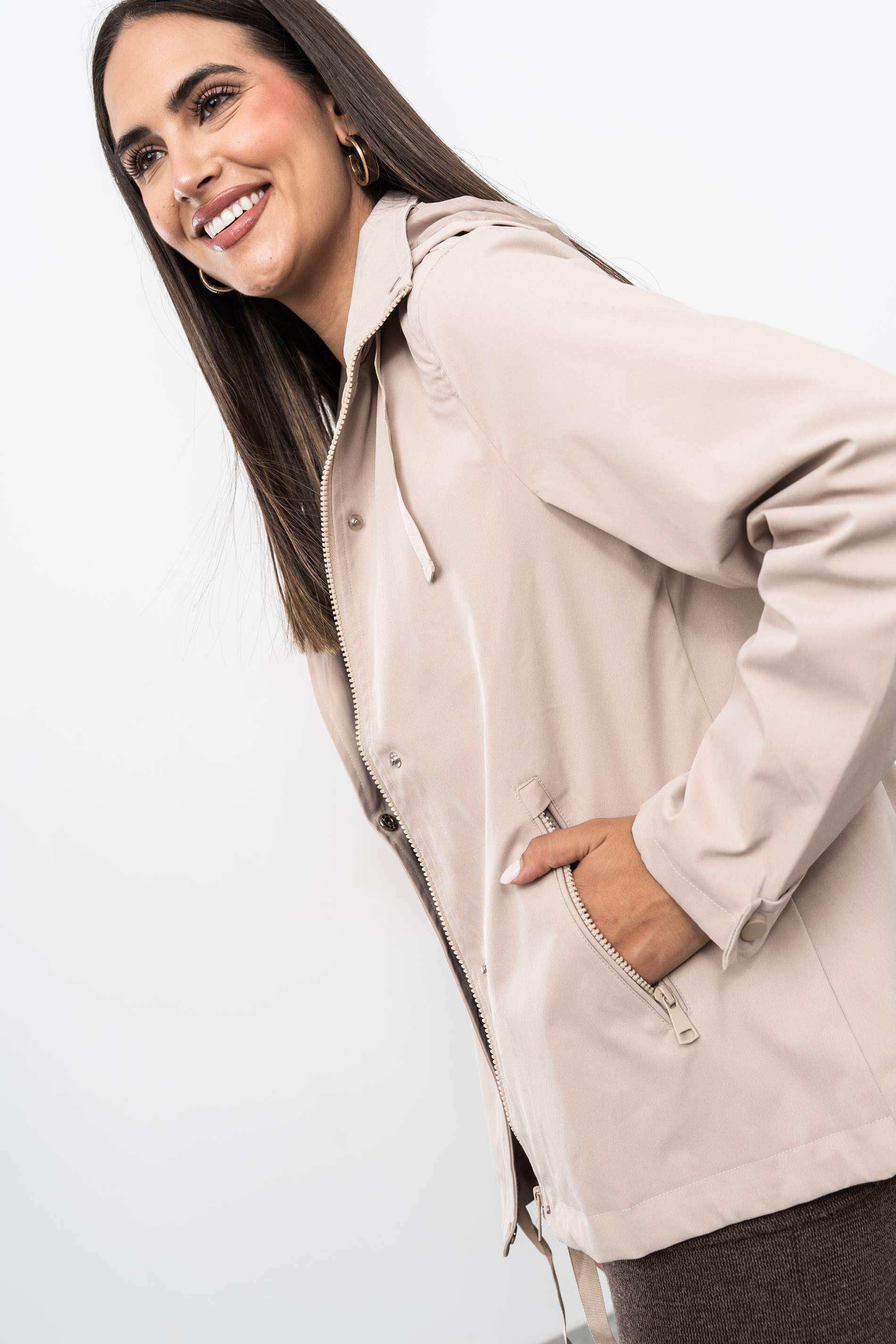 TRENCH EVASÉ CREMALLERA BEIGE