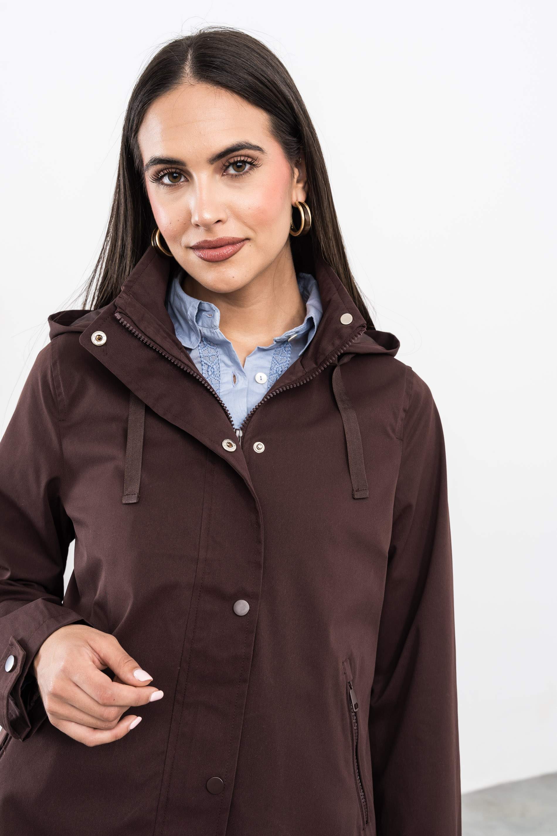 TRENCH EVASÉ CREMALLERA CHOCOLATE