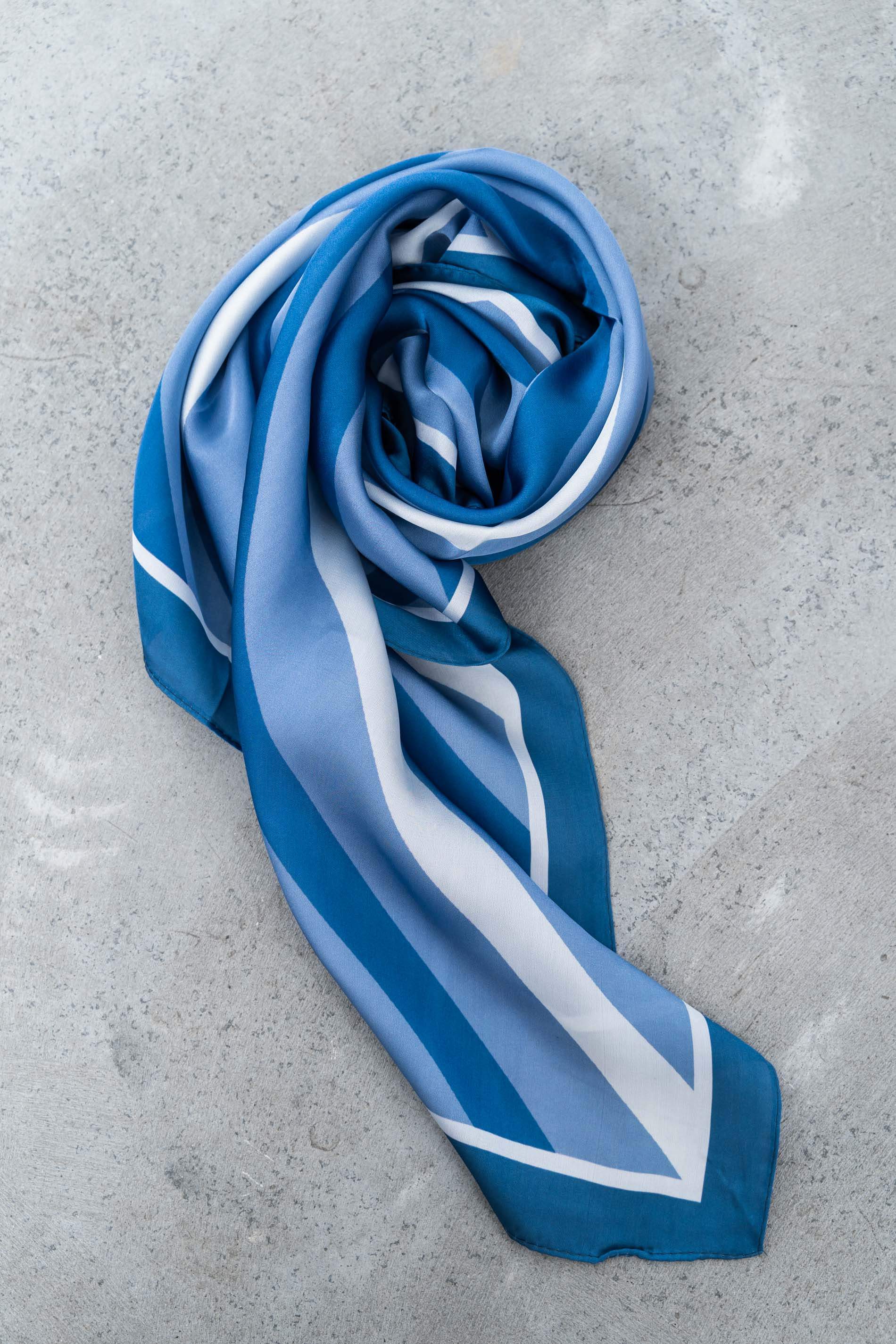 PAÑUELO RAYAS AZUL