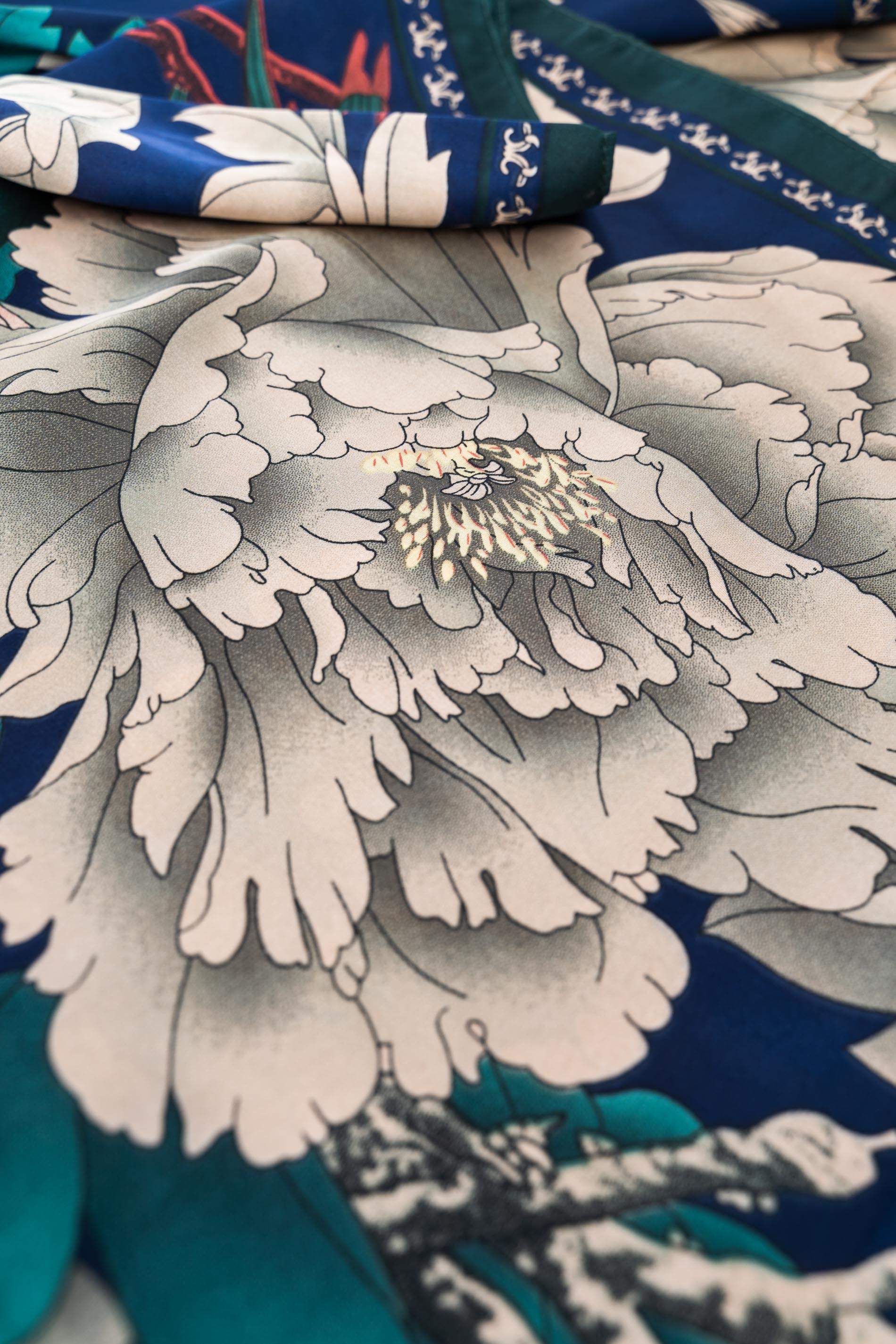 FOULARD EFECTO SEDA FLORAL 