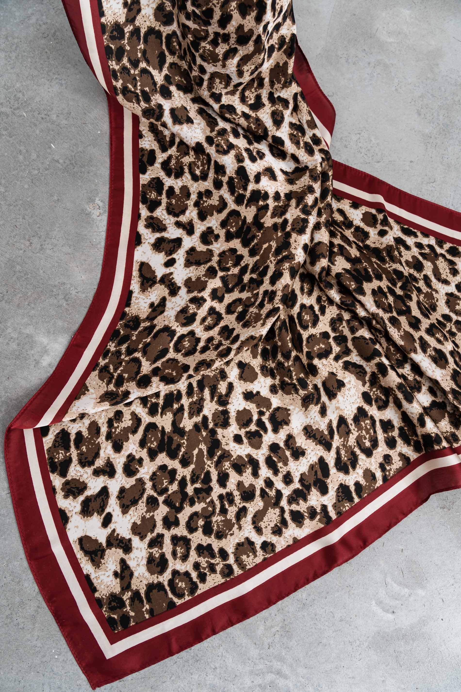 FOULARD EFECTO SEDA ANIMAL