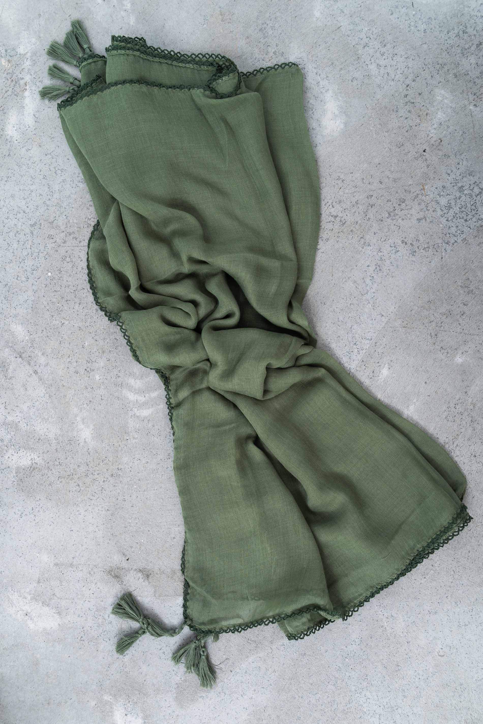 FOULARD LISO POMPONES OLIVA
