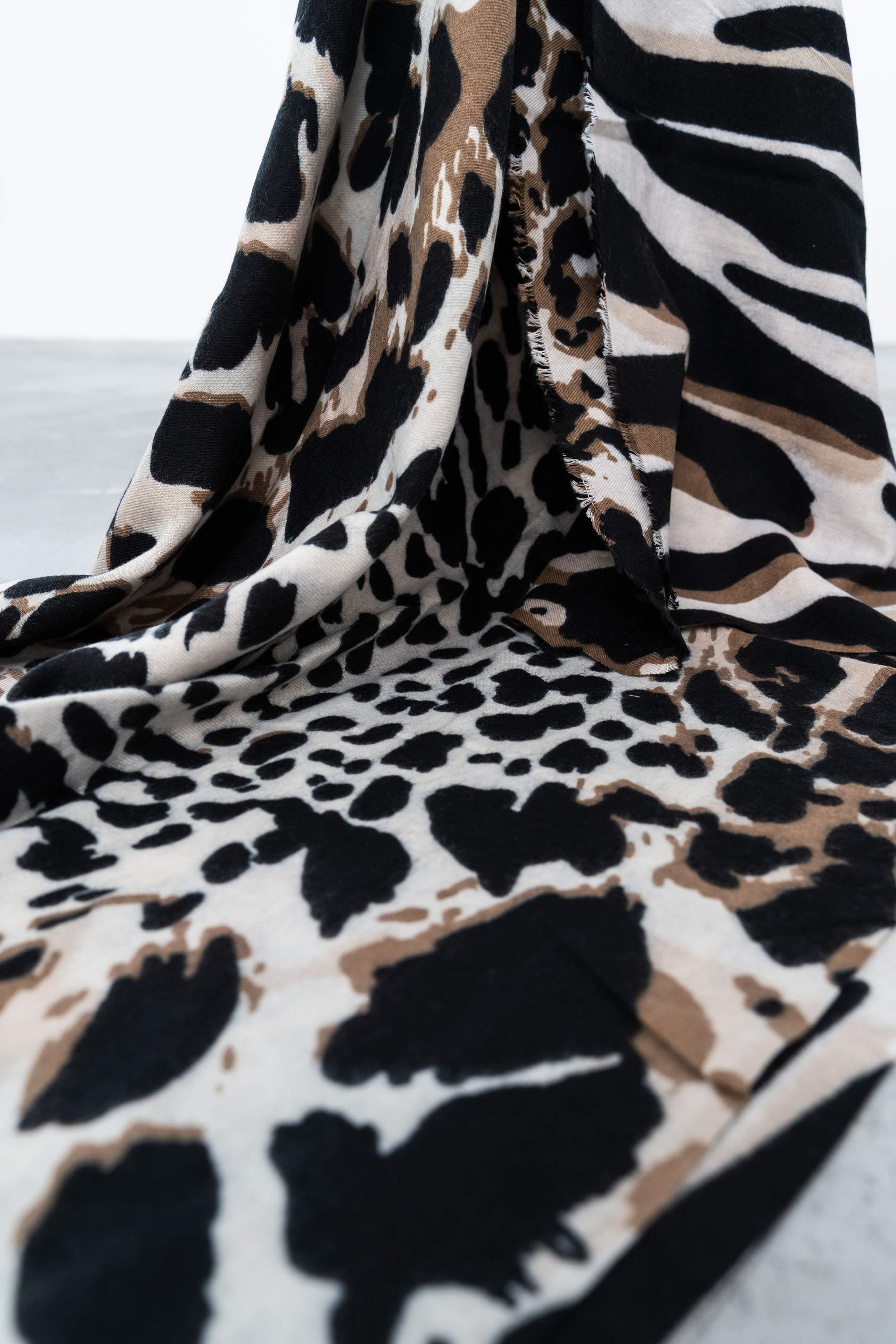 FOULARD MANCHAS COMBINADAS CRUDO