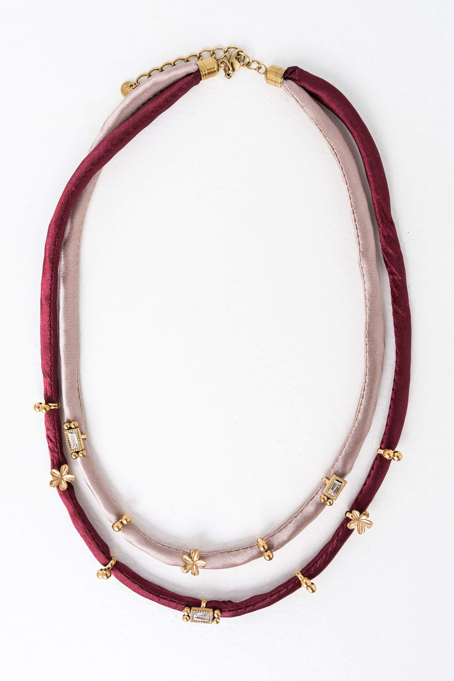 COLLAR TEJIDO DETALLES ENGARZADOS