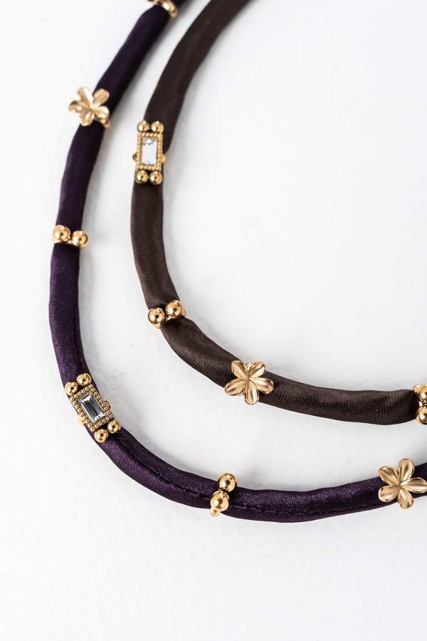COLLAR TEJIDO DETALLES ENGARZADOS