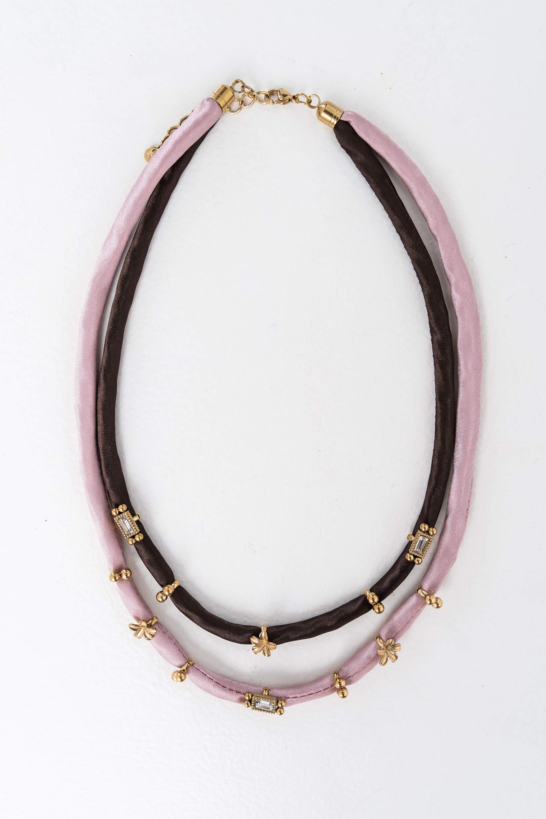 COLLAR TEJIDO DETALLES ENGARZADOS