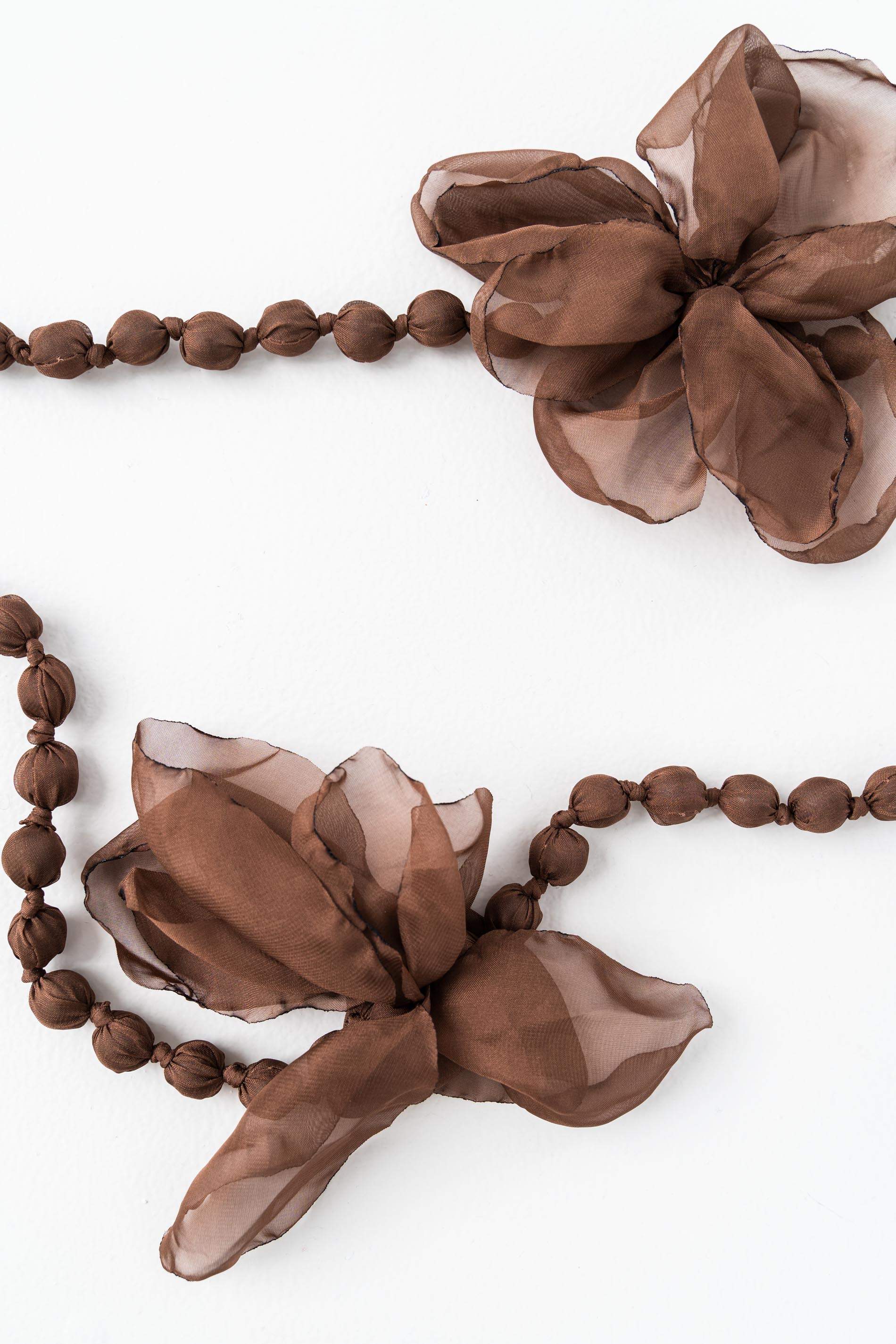 COLLAR FLOR TEJIDO