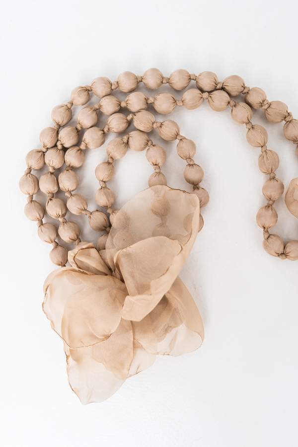 COLLAR FLOR TEJIDO