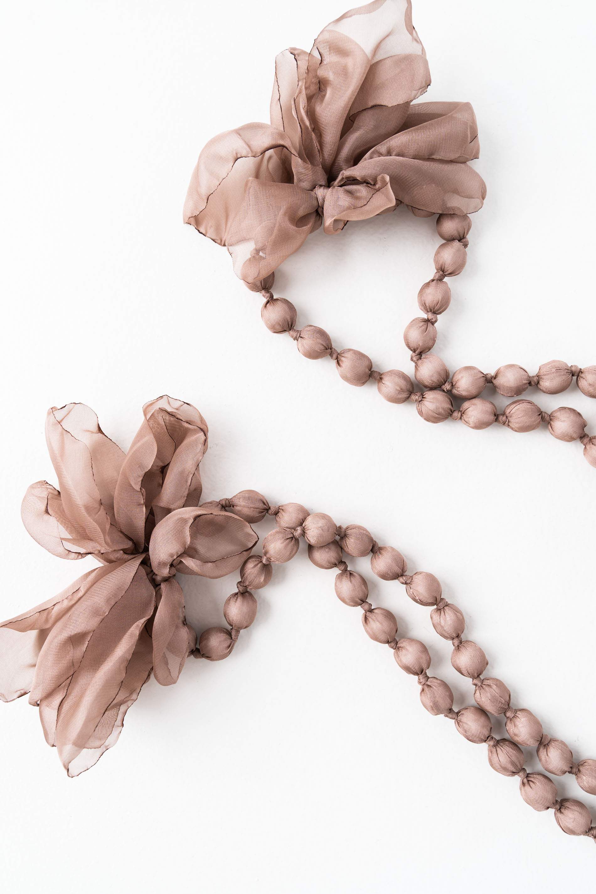 COLLAR FLOR TEJIDO