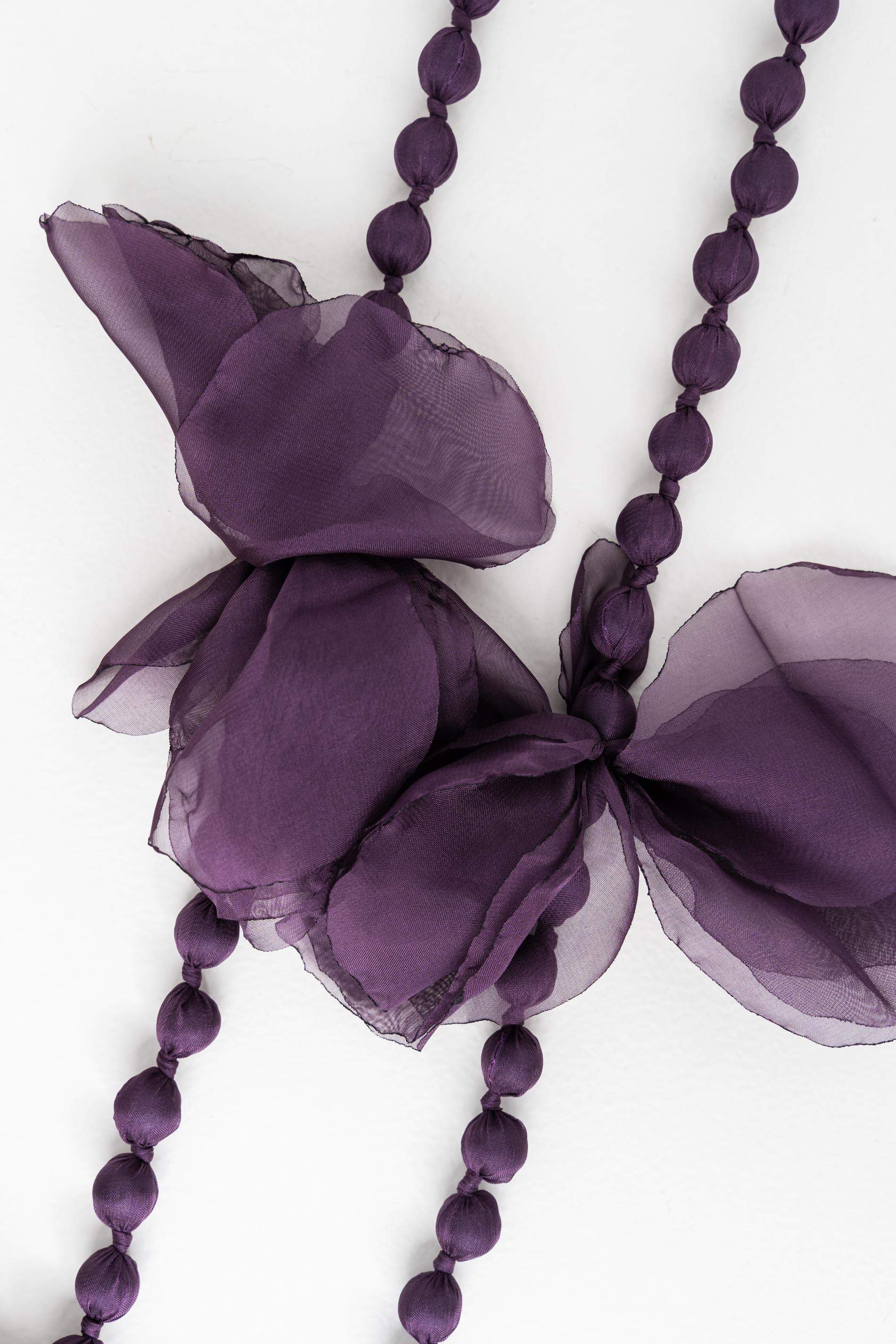 COLLAR TEJIDO FLOR