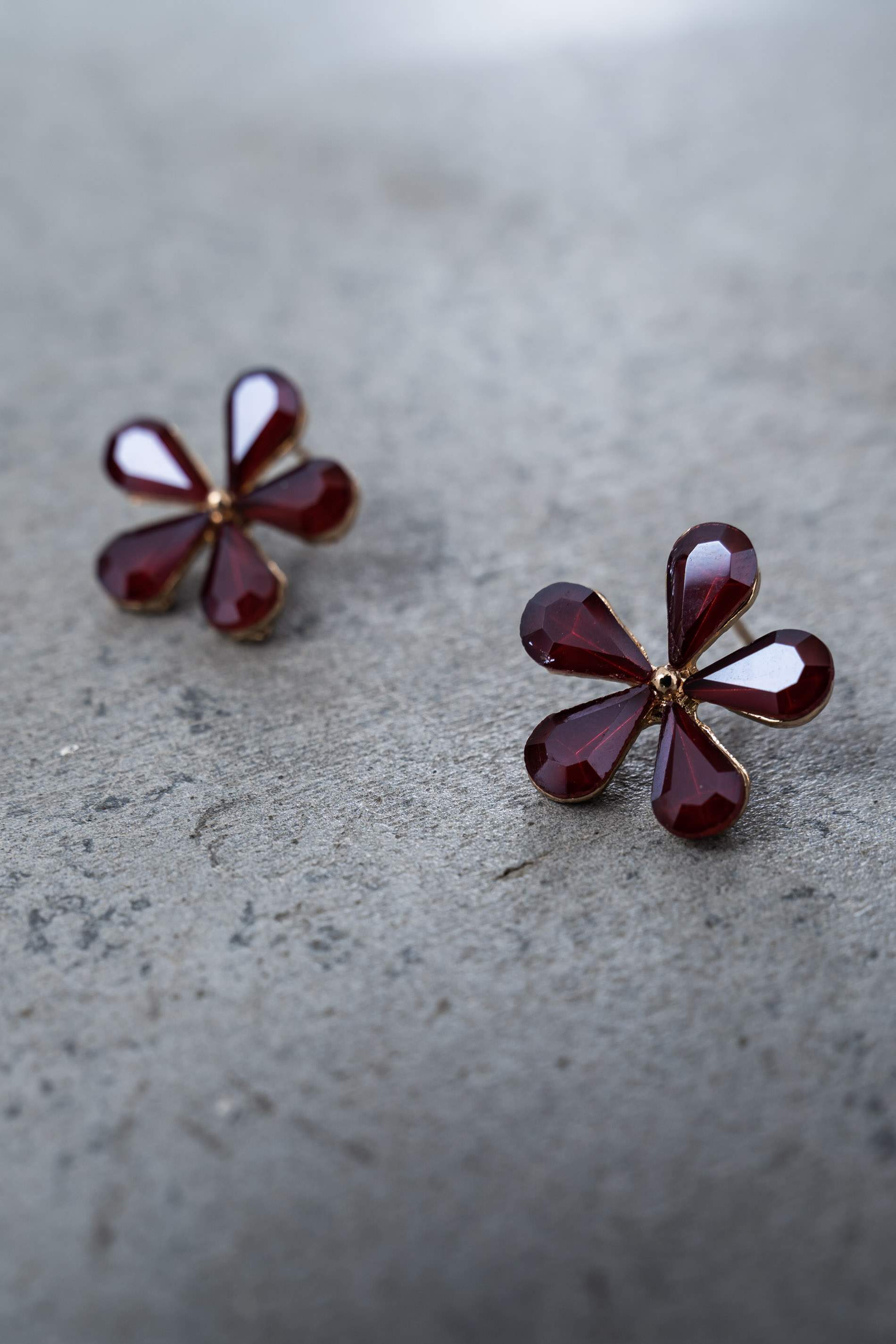 PENDIENTE FLOR PIEDRA