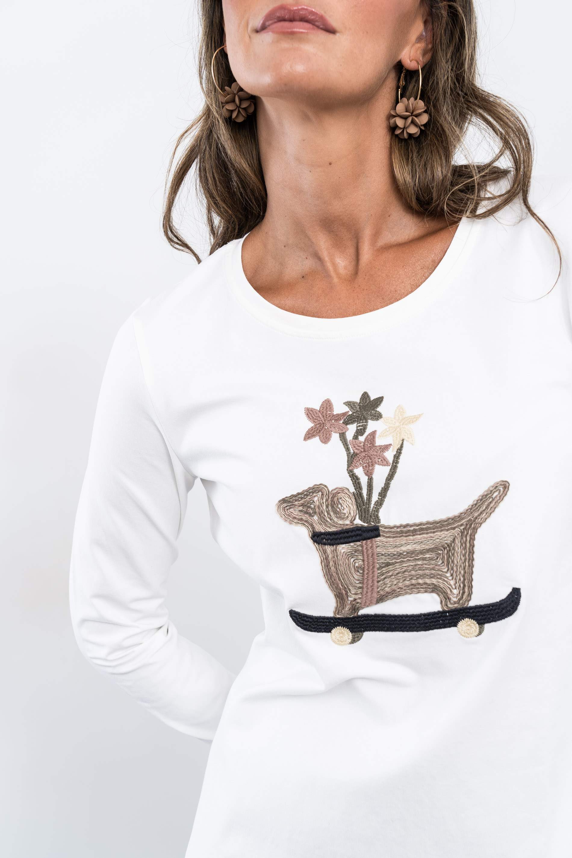 CAMISETA BORDADO PERRITO CRUDO
