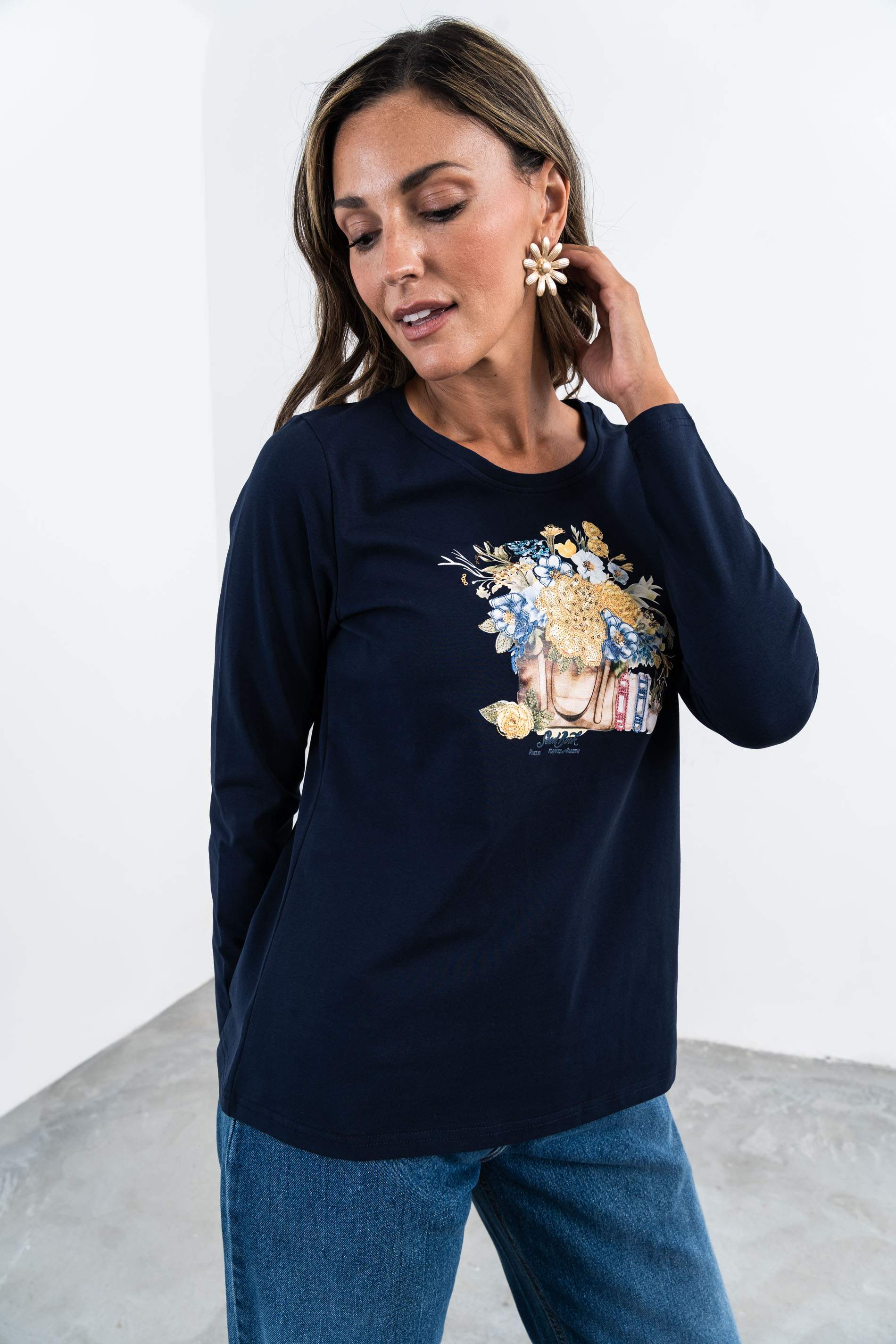 CAMISETA BORDADOS FLOR MARINO