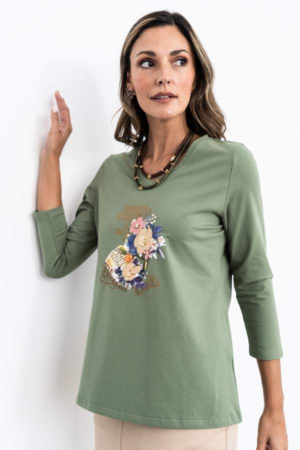 CAMISETA BORDADO CUELLO PICO KAKI