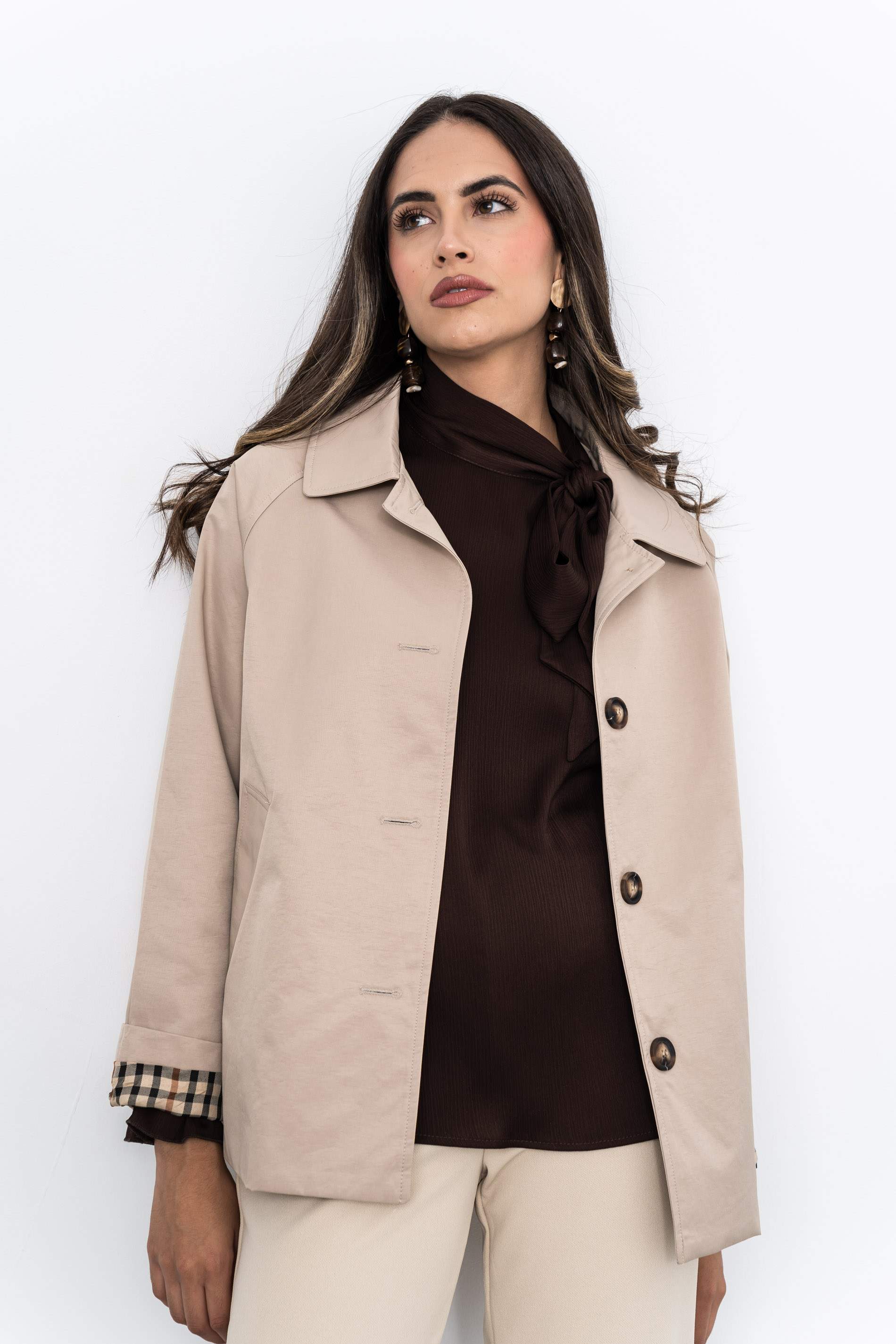 TRENCH EVASÉ BOTONES BEIGE
