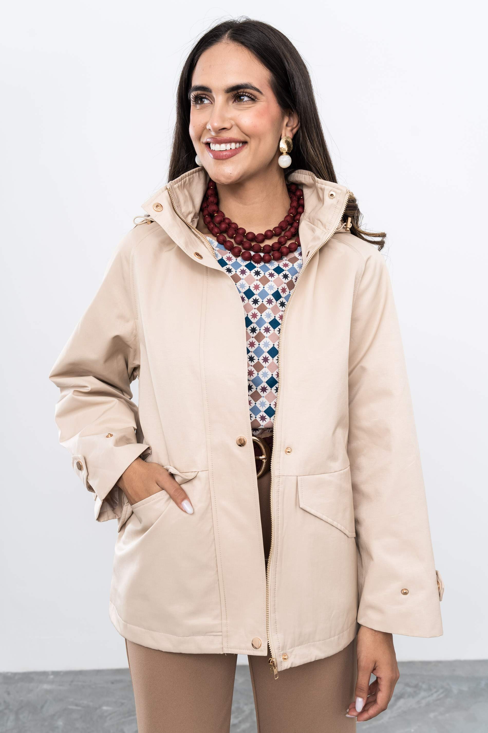 CORTAVIENTO EVASÉ BOLSILLOS BEIGE