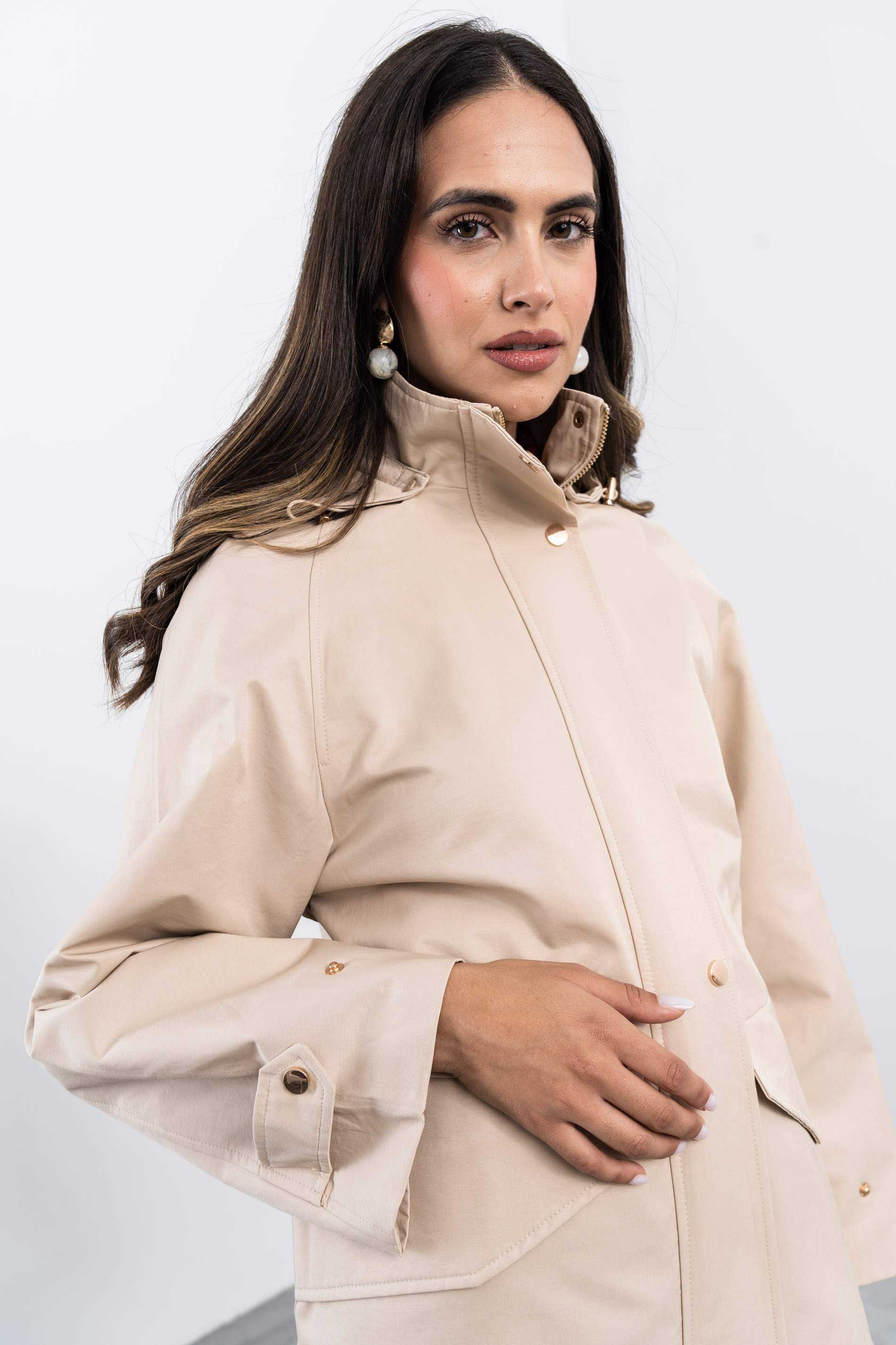 CORTAVIENTO EVASÉ BOLSILLOS BEIGE