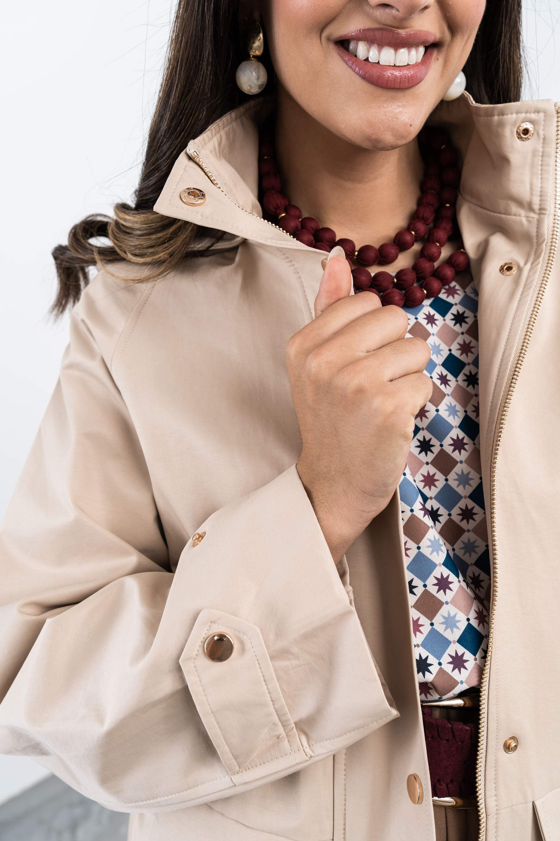 CORTAVIENTO EVASÉ BOLSILLOS BEIGE