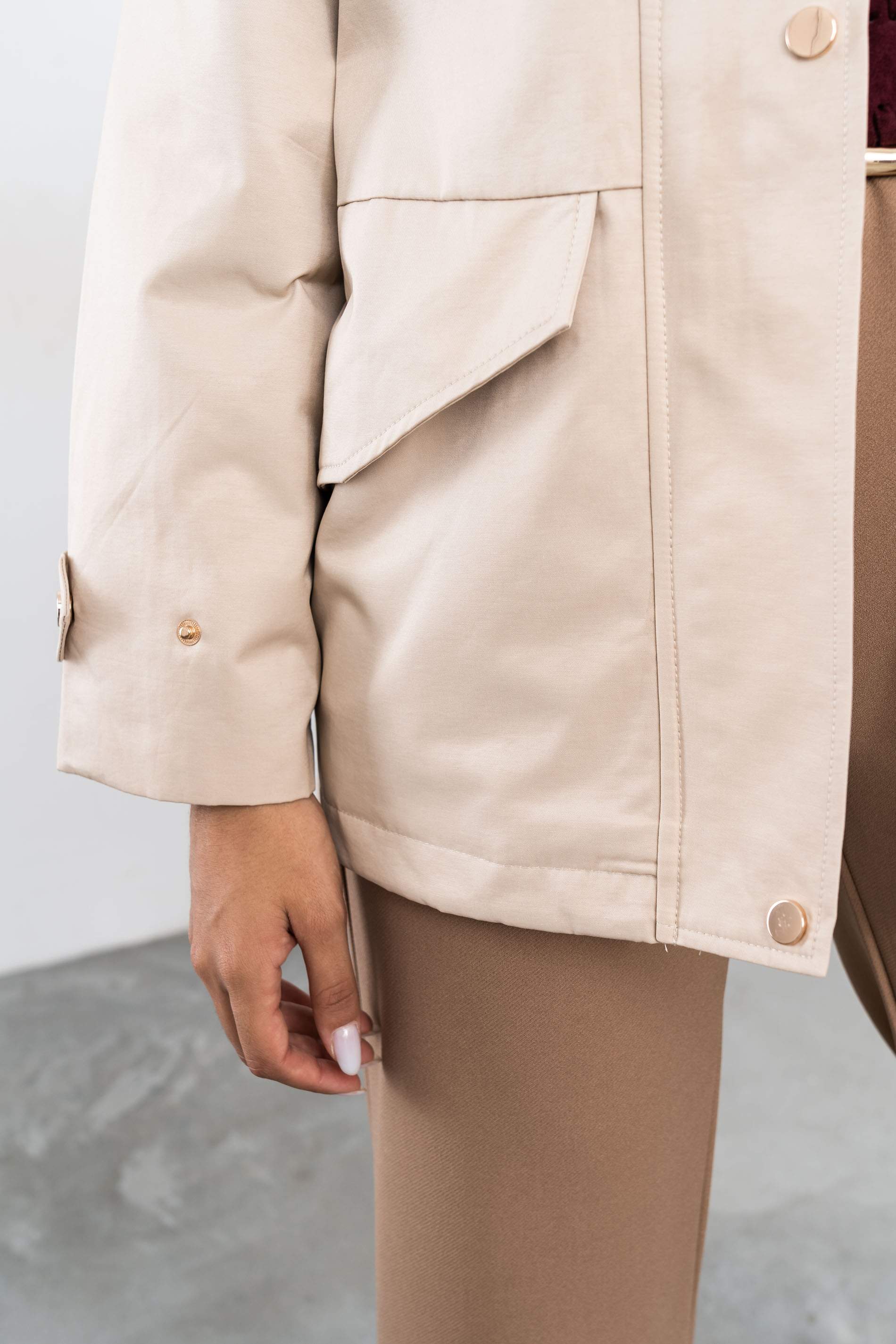 CORTAVIENTO EVASÉ BOLSILLOS BEIGE