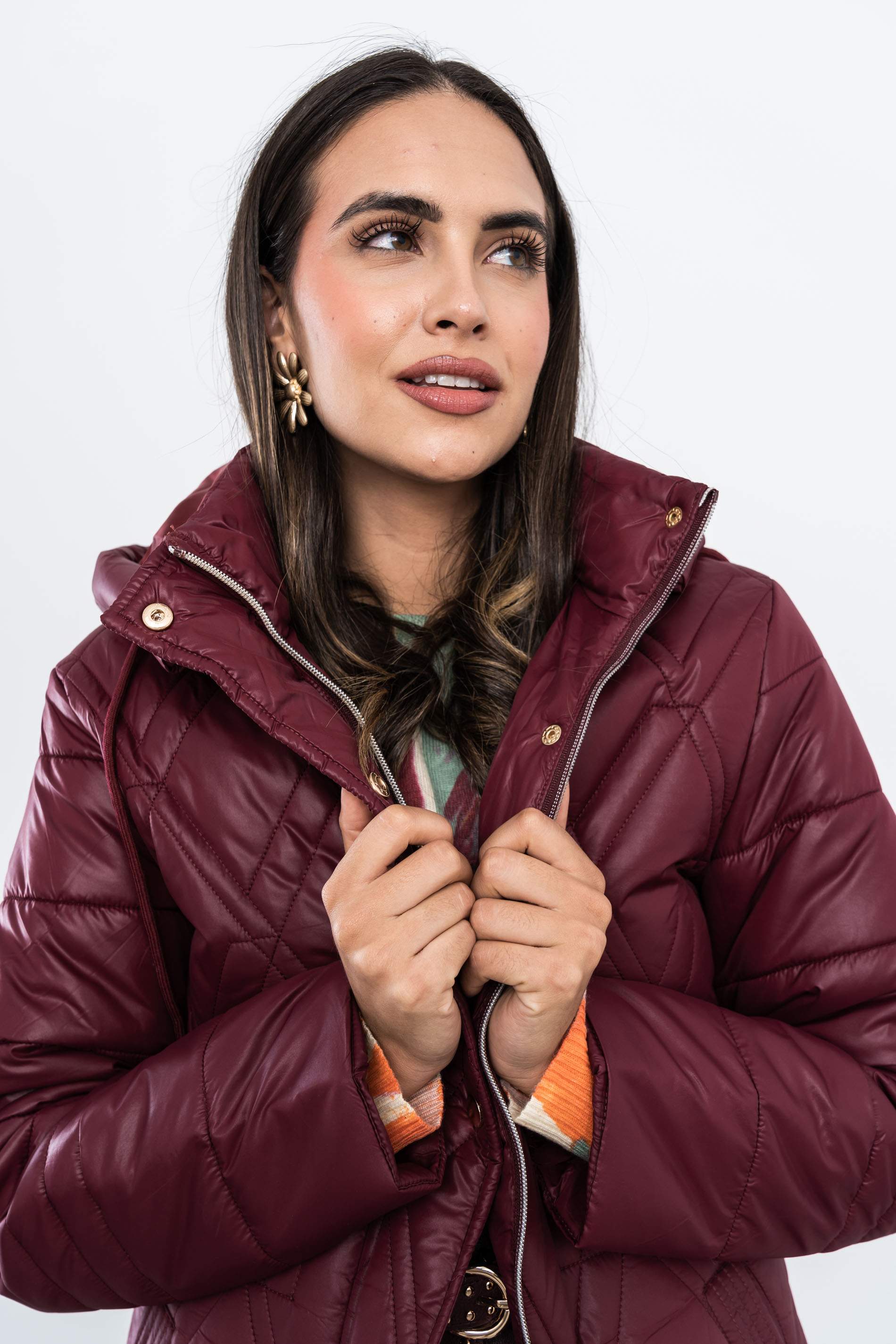 PARKA LARGA PESPUNTES COMBINADOS BURDEOS