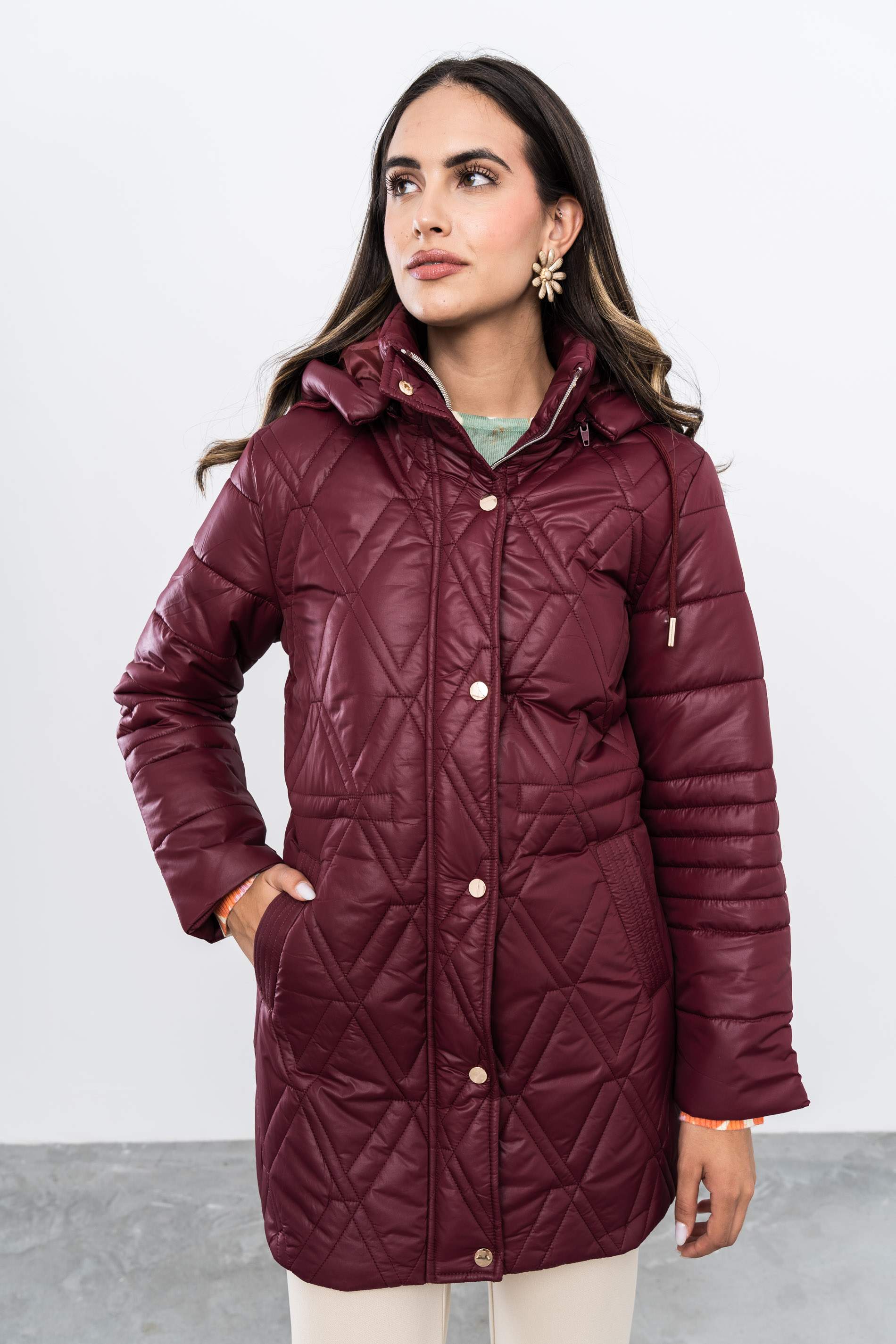 PARKA LARGA PESPUNTES COMBINADOS BURDEOS