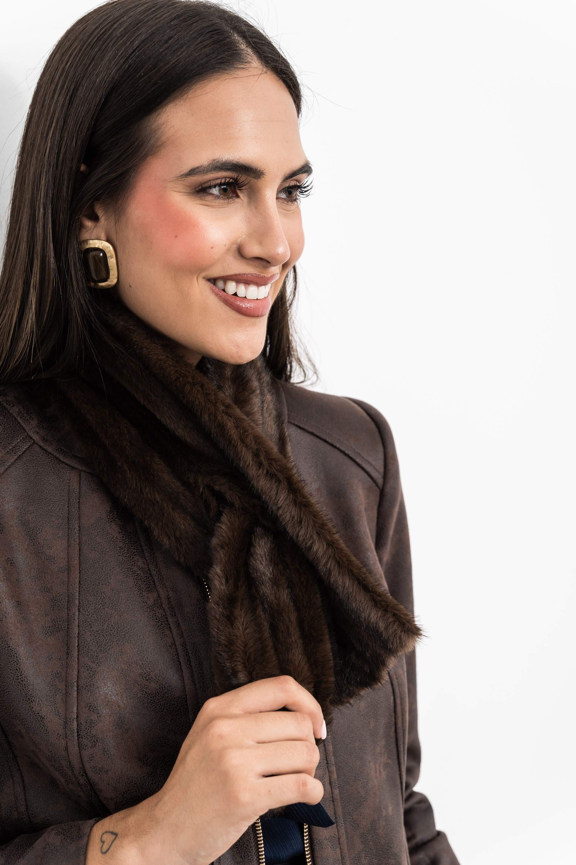CUELLO OJAL CHOCOLATE