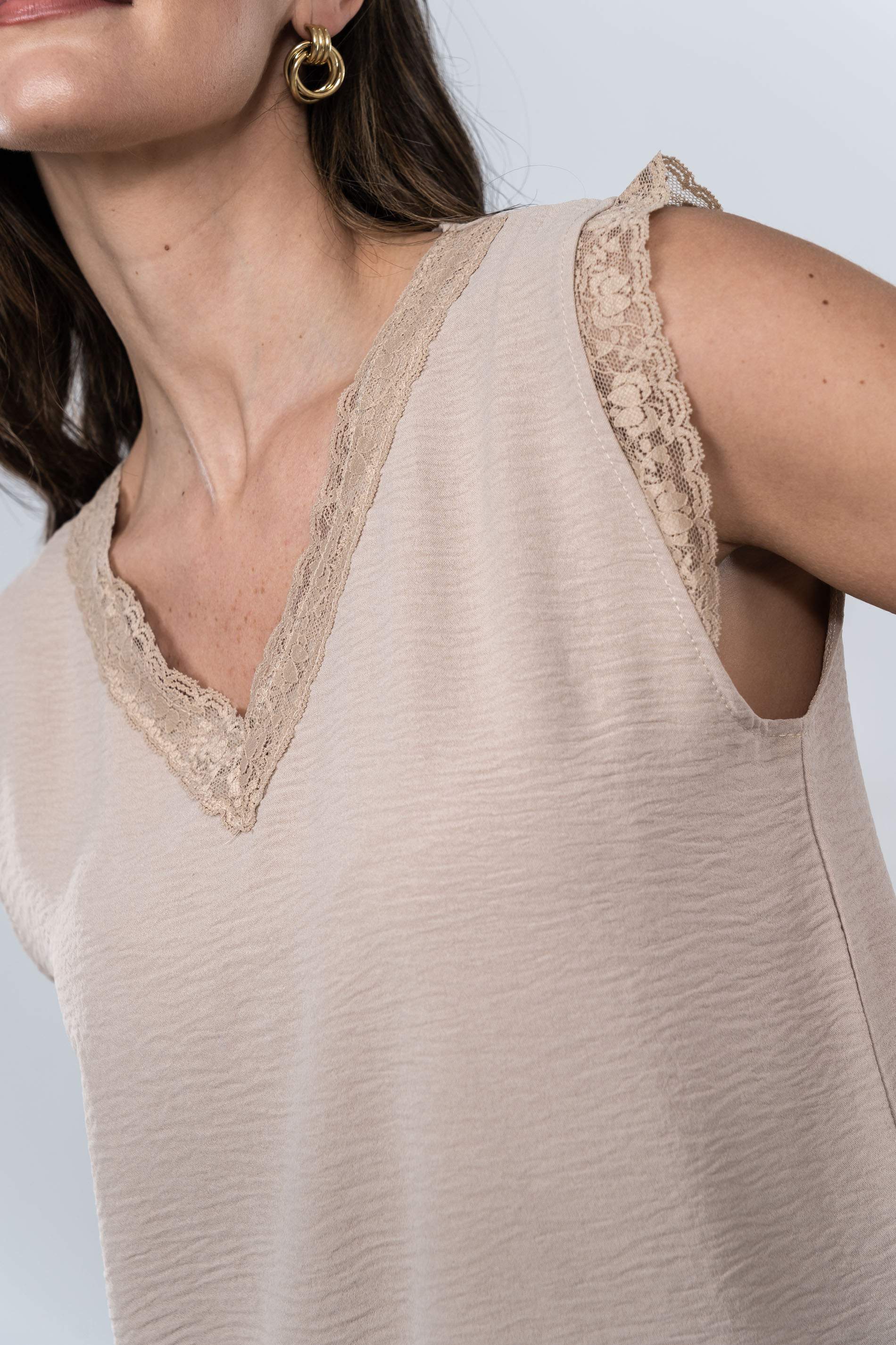 BLUSA ENCAJE MANGA SISA ARENA