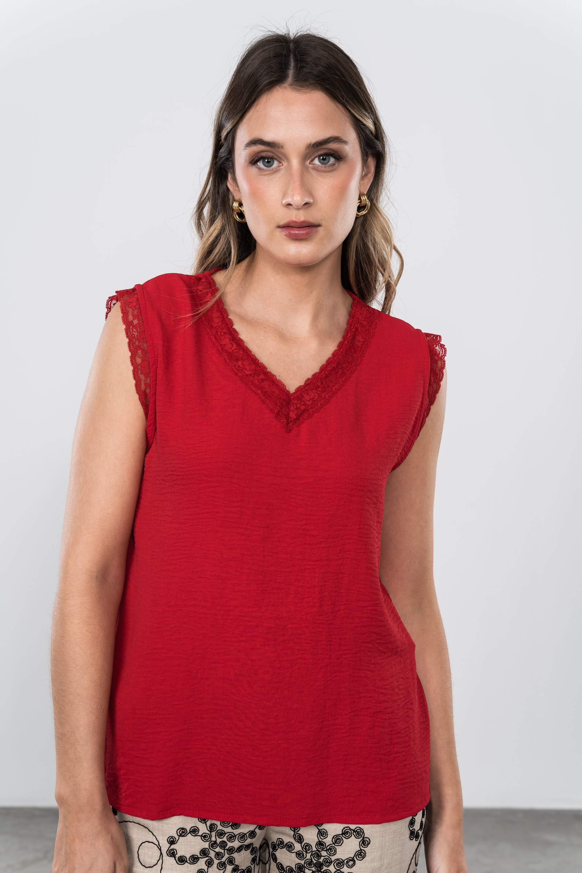 BLUSA ENCAJE MANGA SISA ROJO