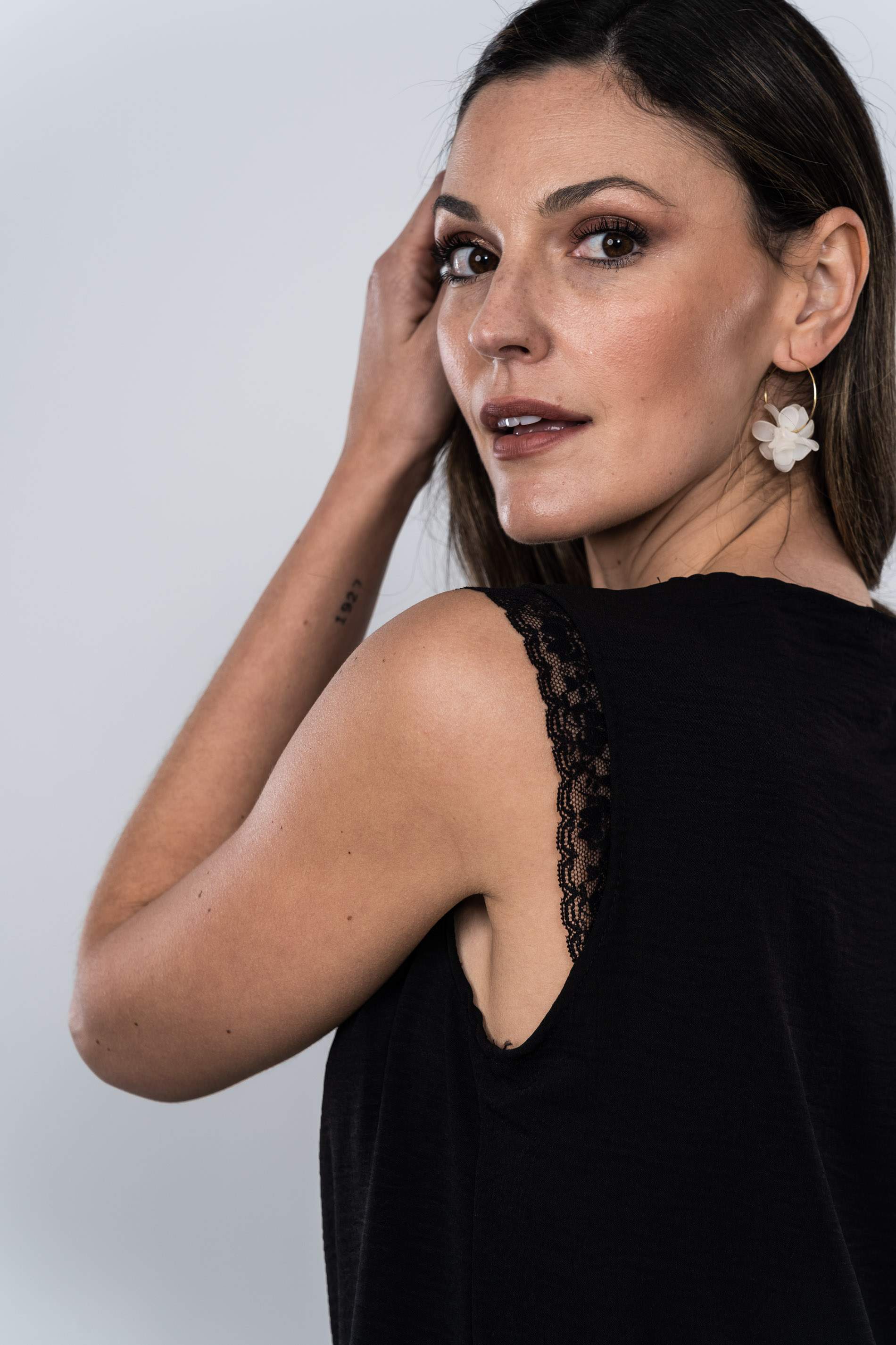 BLUSA ENCAJE MANGA SISA NEGRO
