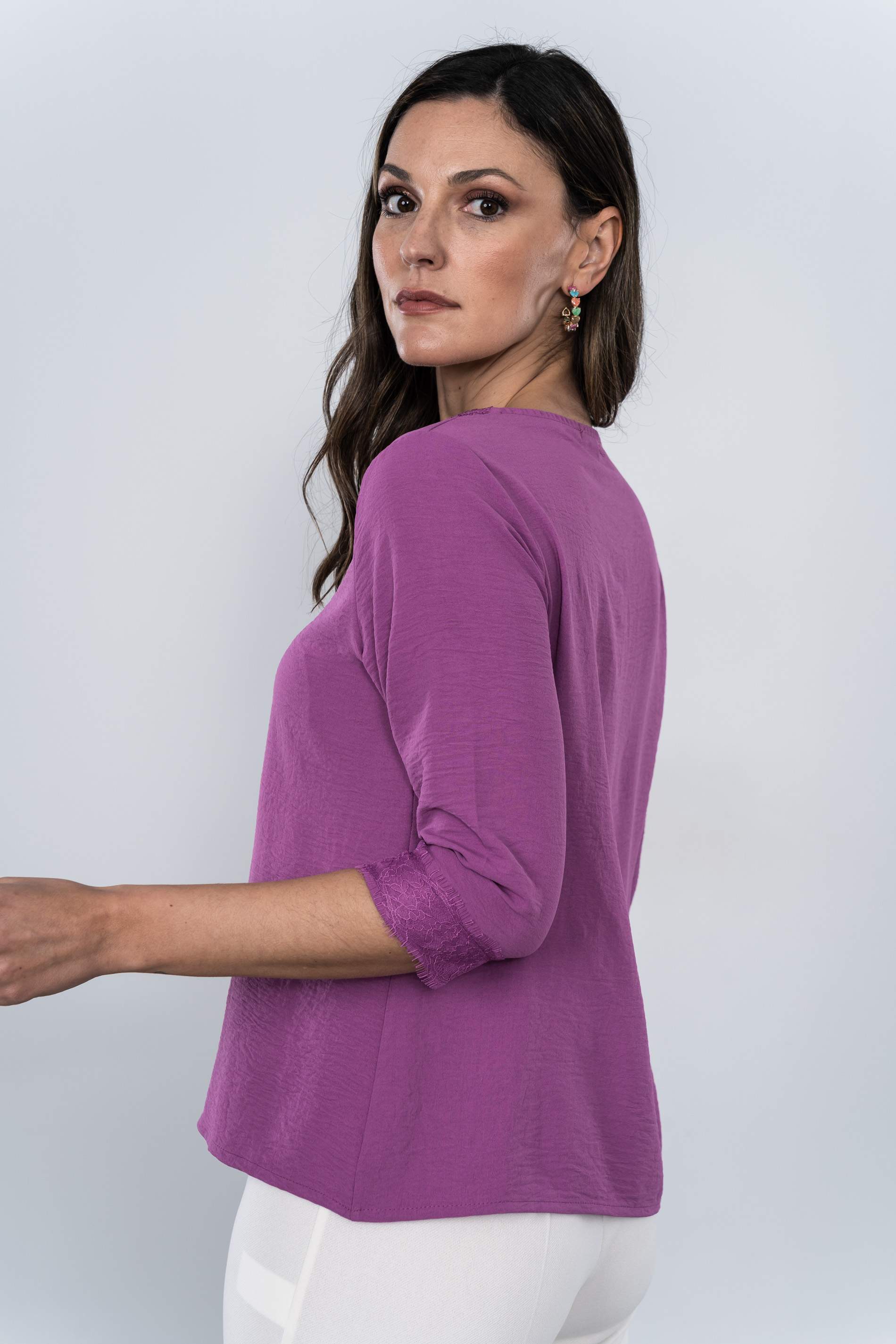 BLUSA ENCAJE MANGA FRANCESA MALVA