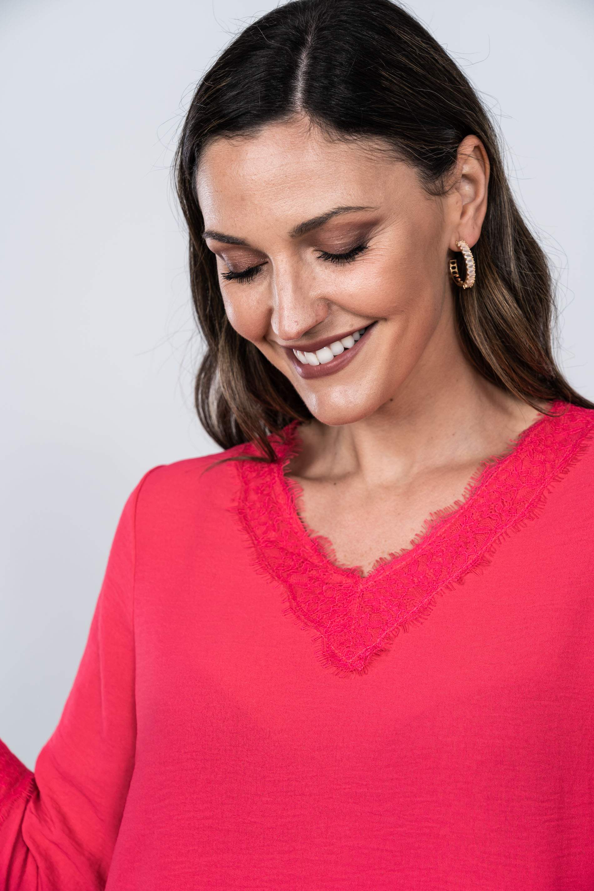 BLUSA ENCAJE MANGA FRANCESA FRESA