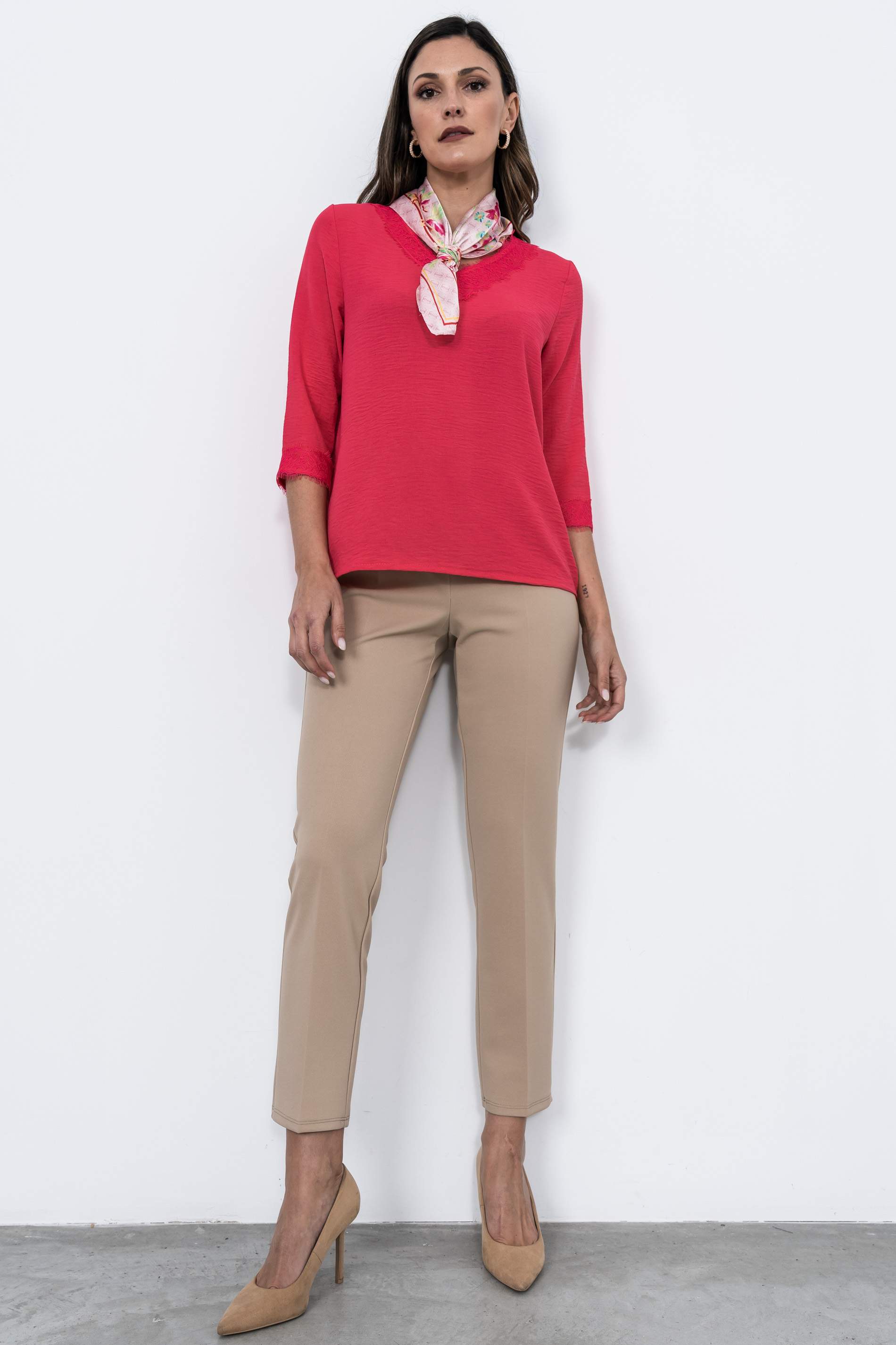 BLUSA ENCAJE MANGA FRANCESA FRESA