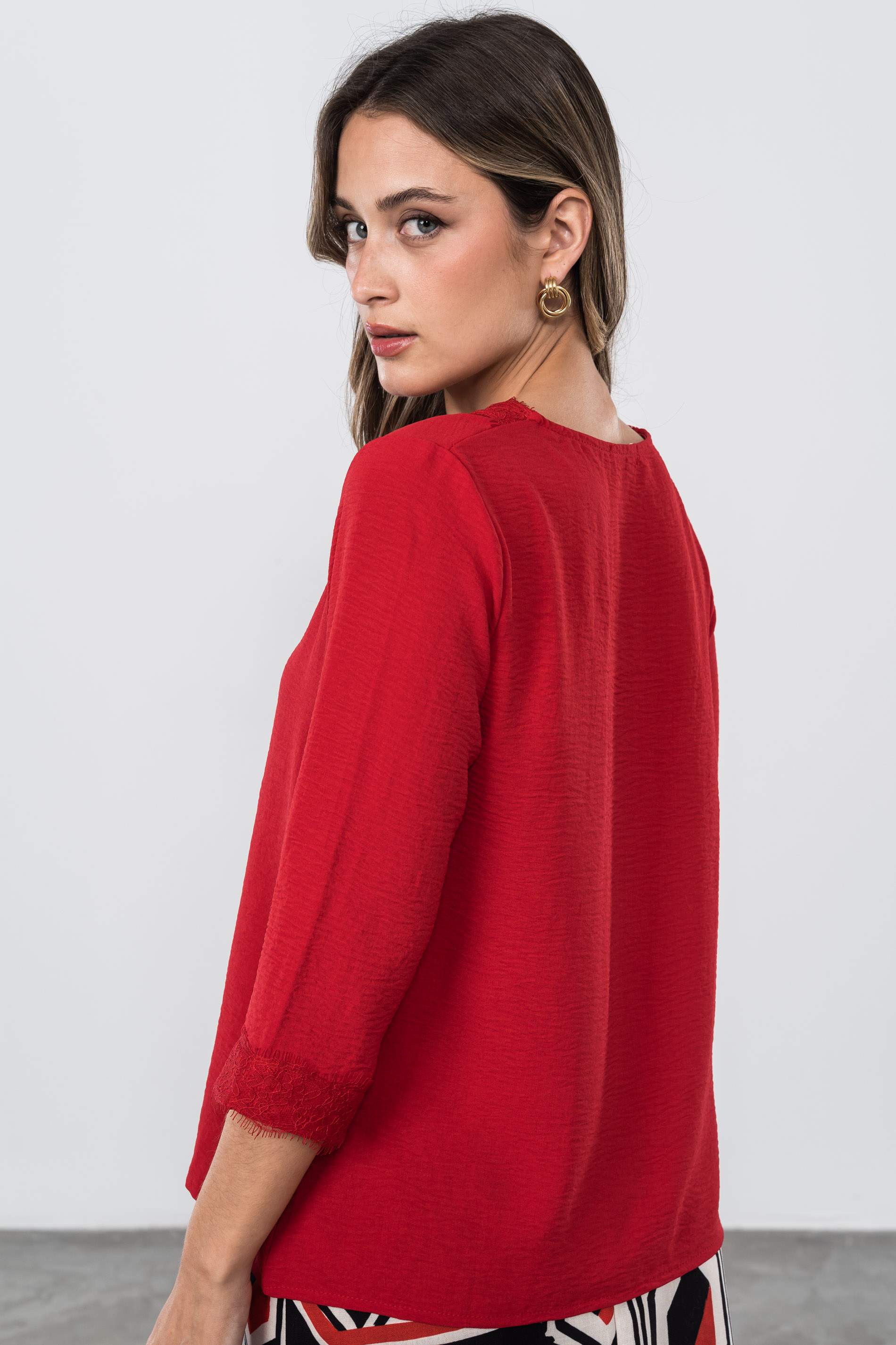 BLUSA ENCAJE MANGA FRANCESA ROJO