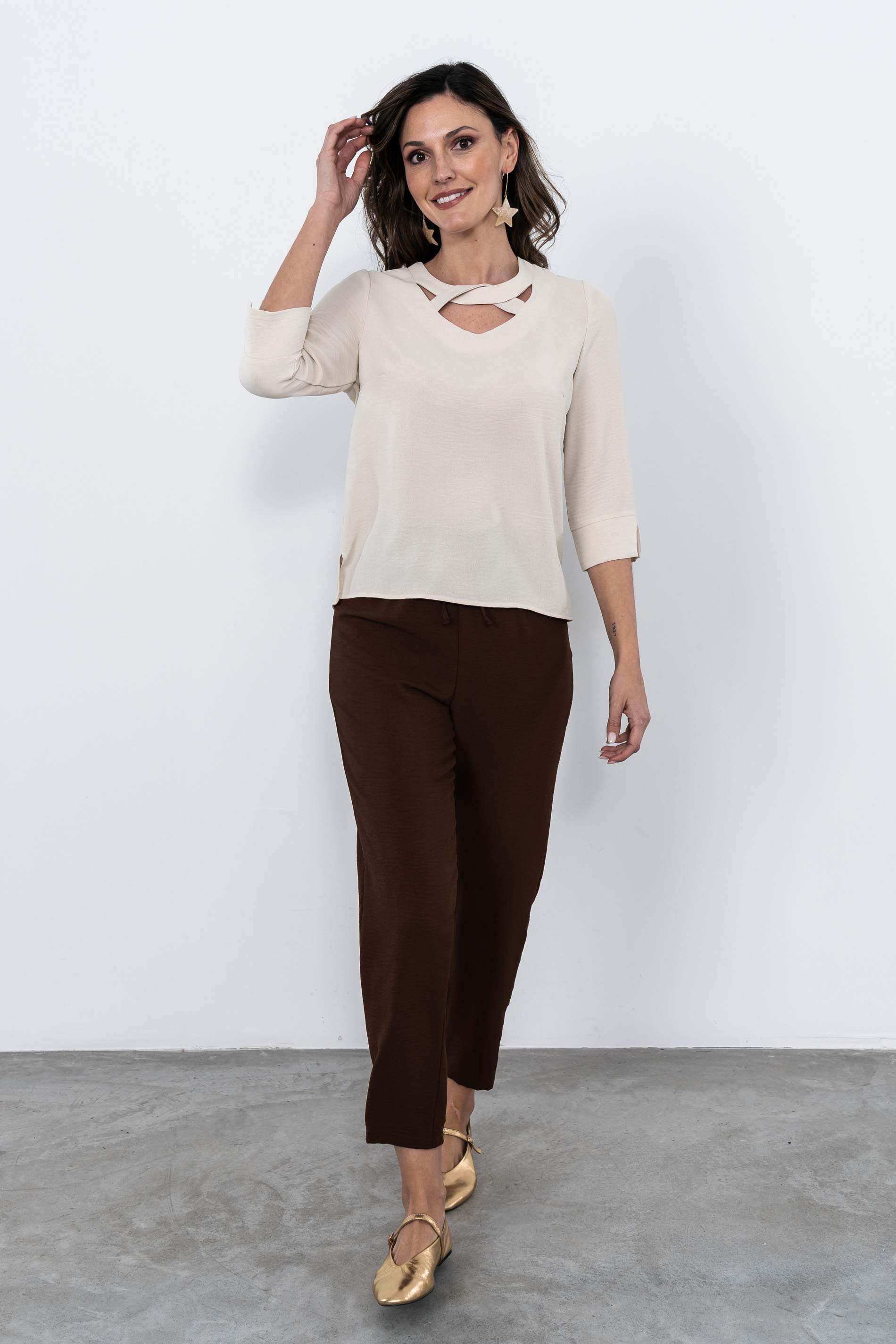 PANTALÓN HOLGADO CORDÓN MARRÓN