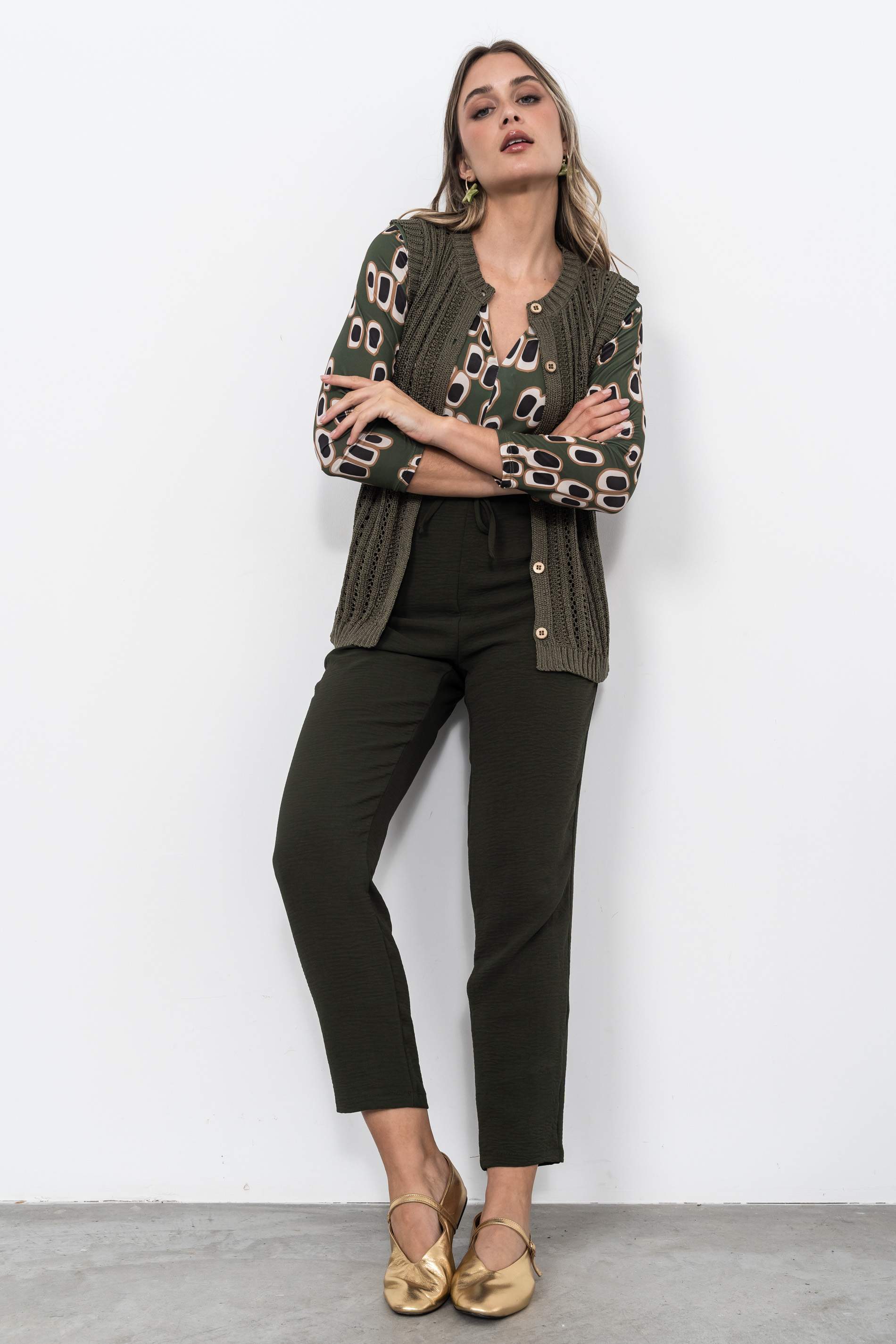 PANTALÓN HOLGADO CORDÓN KAKI