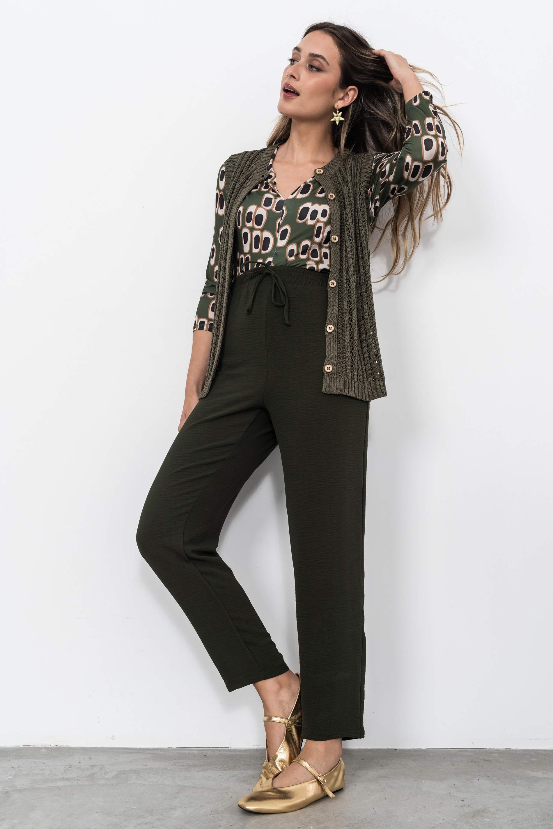 PANTALÓN HOLGADO CORDÓN KAKI