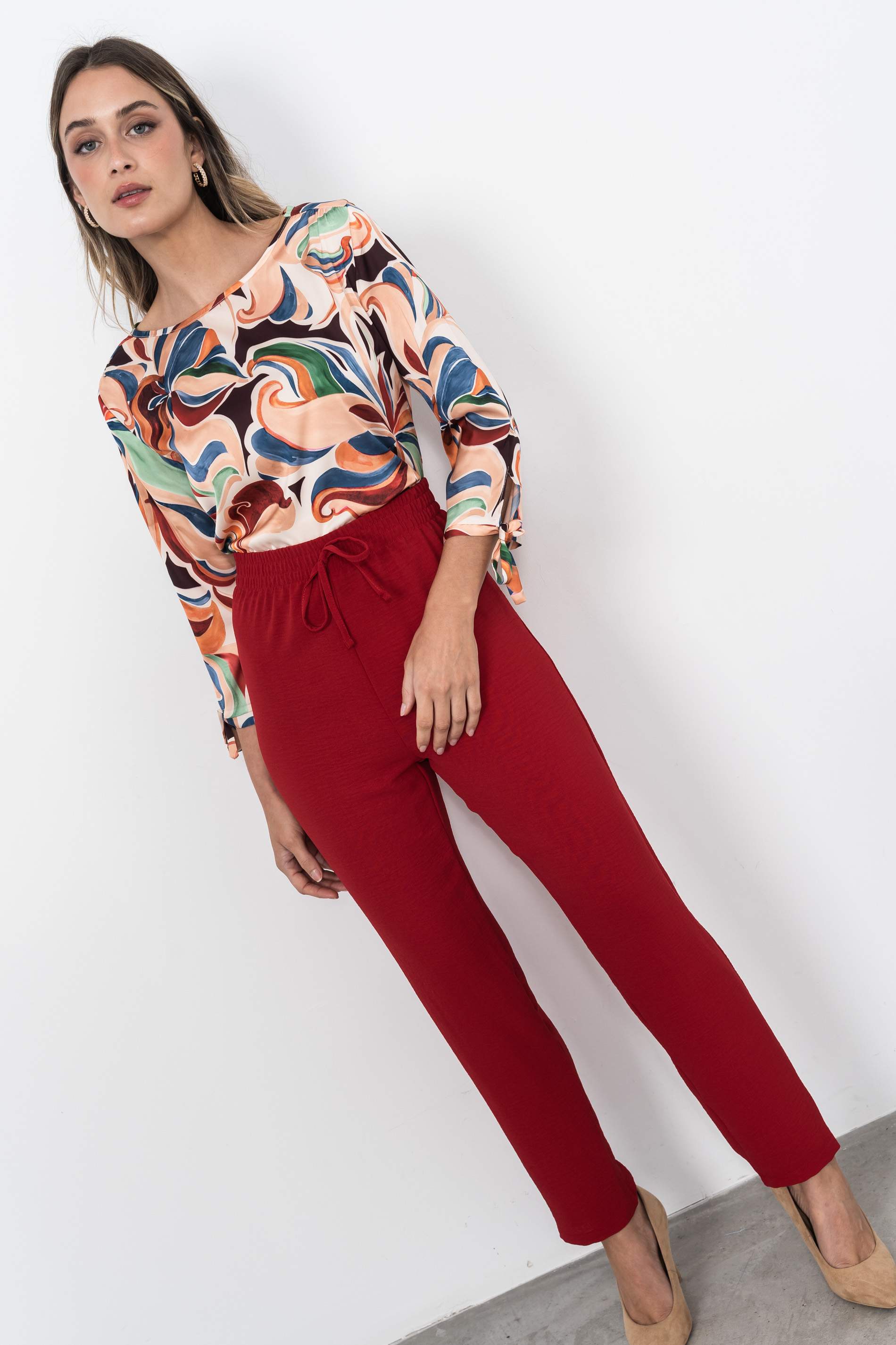 PANTALÓN HOLGADO CORDÓN ROJO
