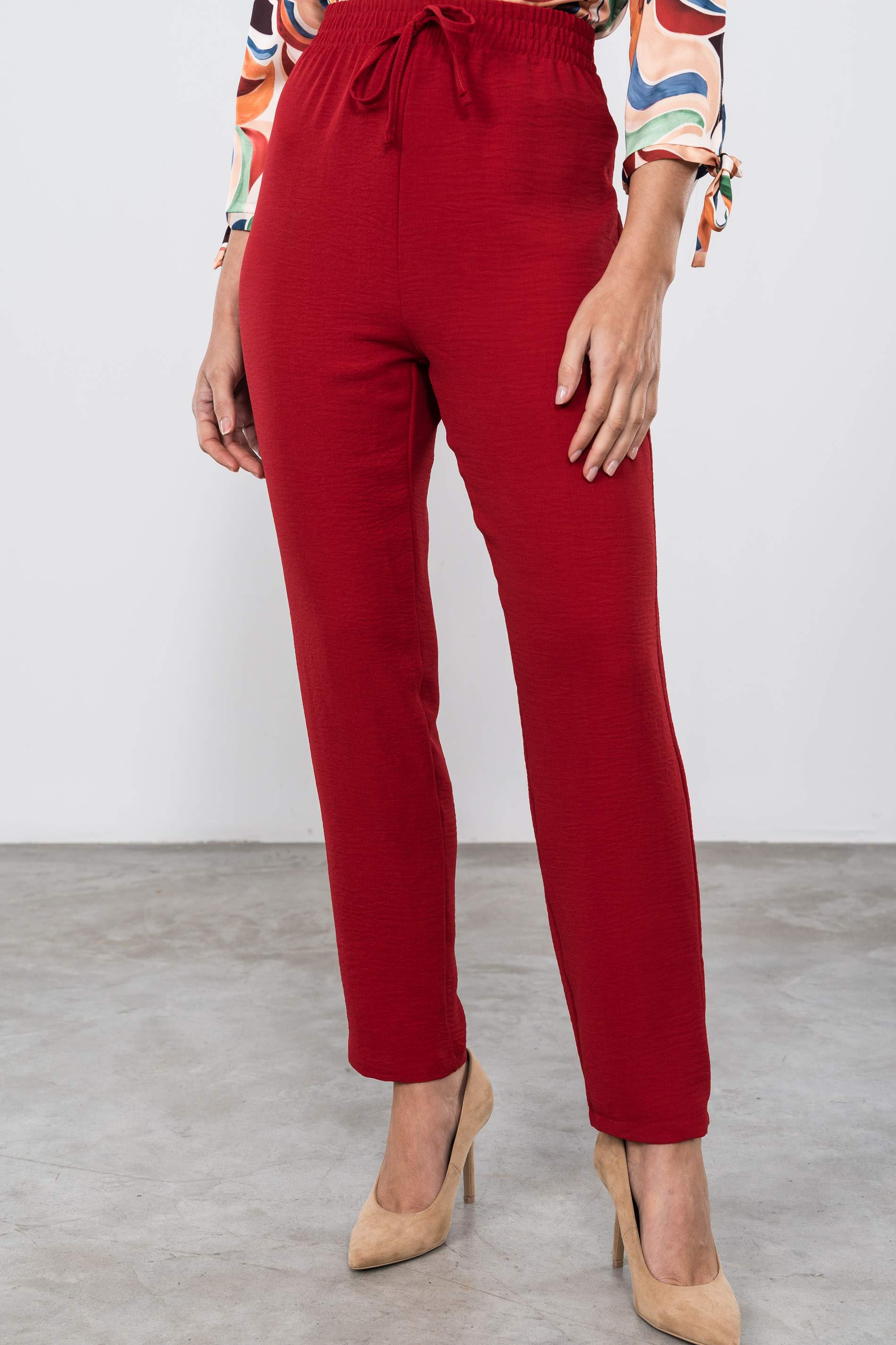 PANTALÓN HOLGADO CORDÓN ROJO