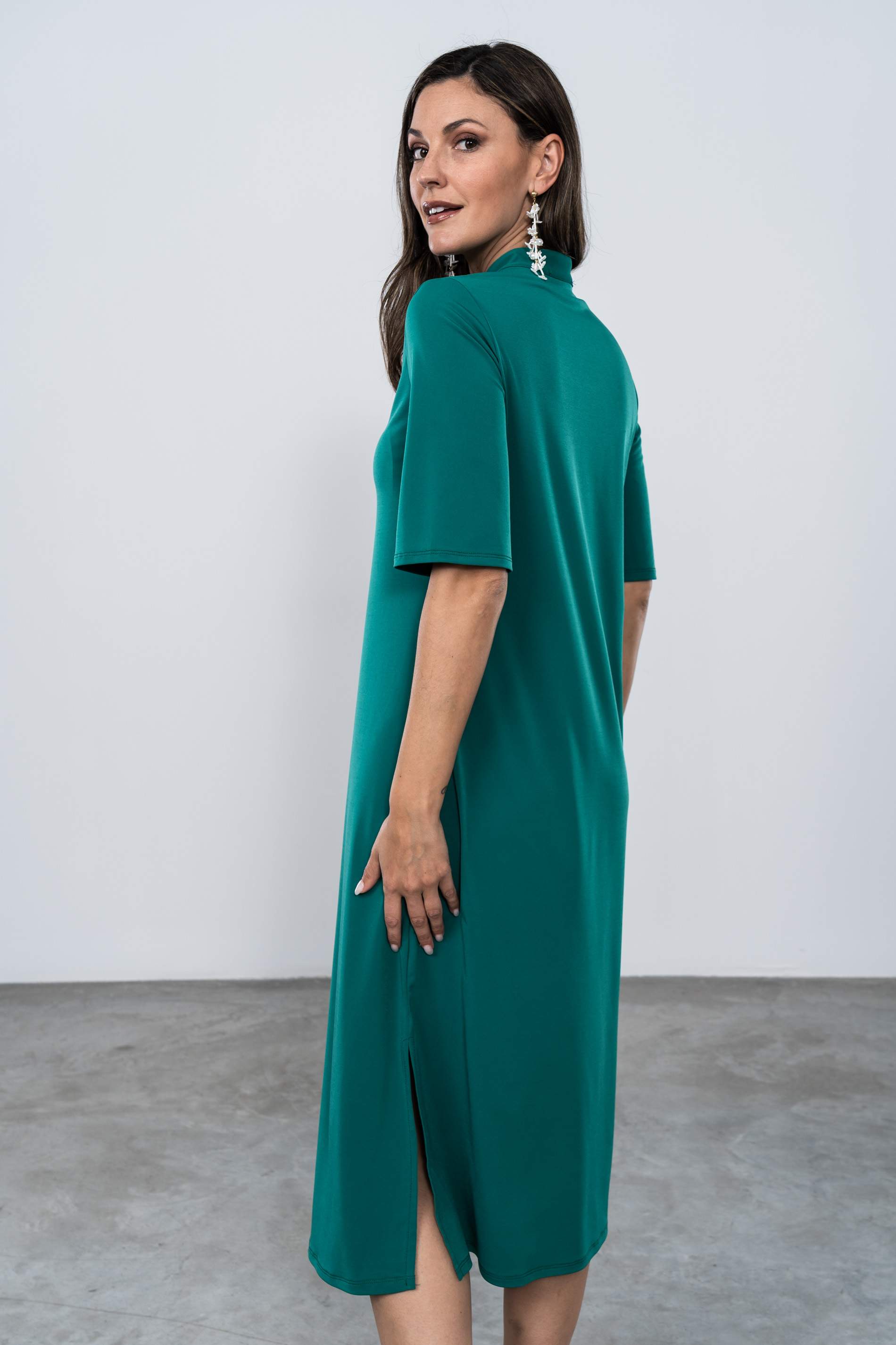 VESTIDO LARGO CUELLO UVE