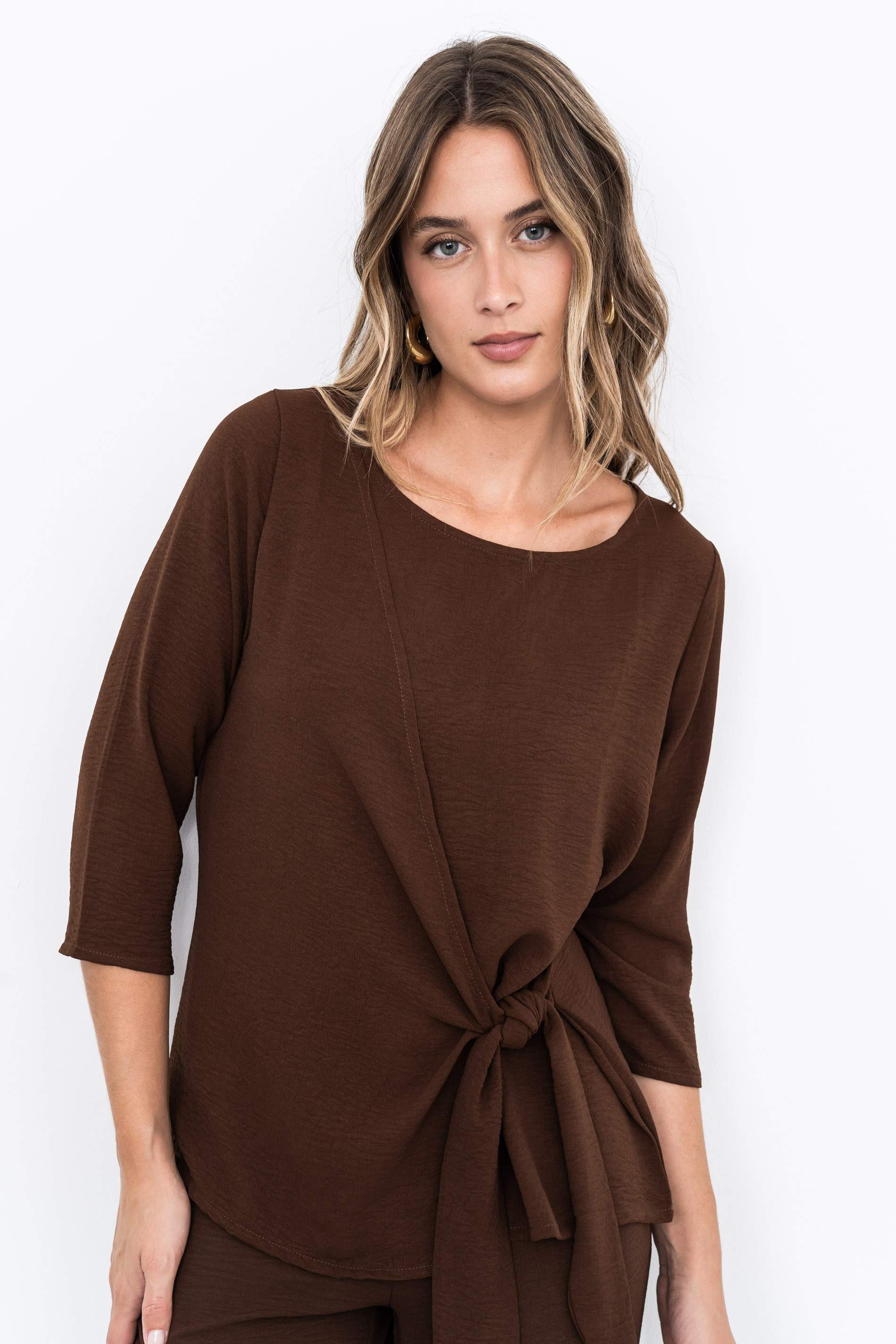 BLUSA EFECTO CRUZADO MANGA FRANCESA MARRÓN