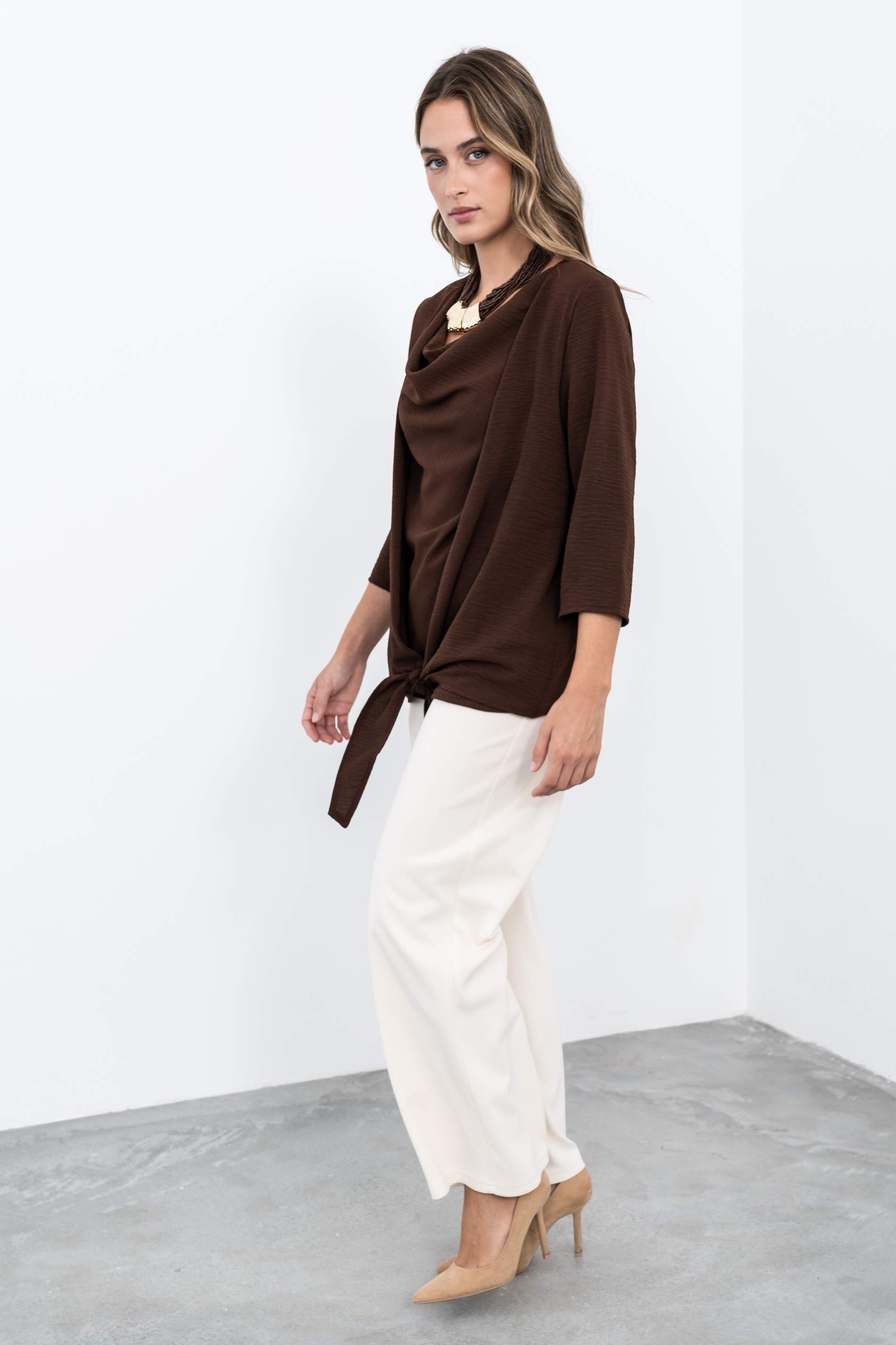 BLUSA DOBLE CAPA NUDO MARRÓN