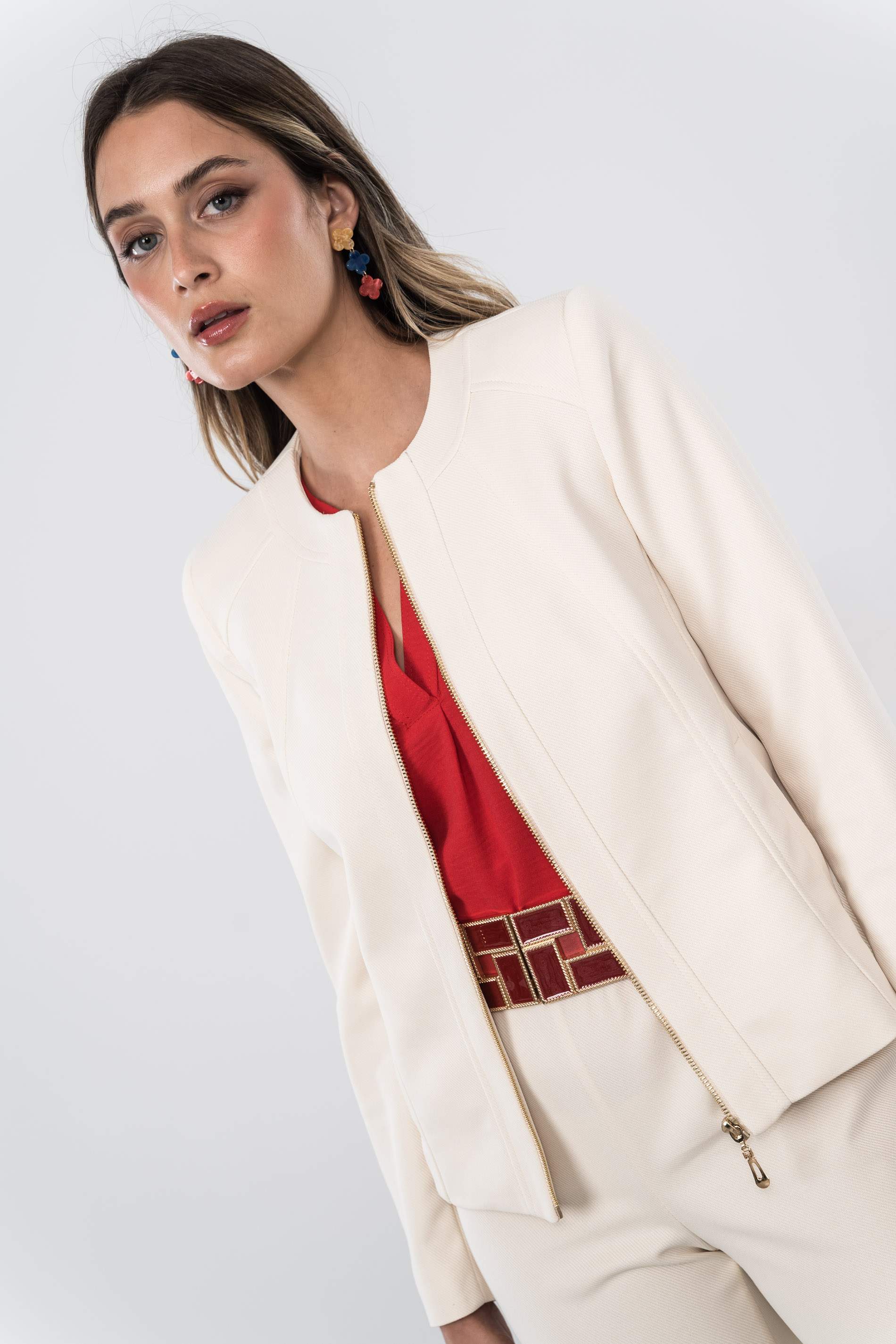 CHAQUETA CORTE CREMALLERA CRUDO