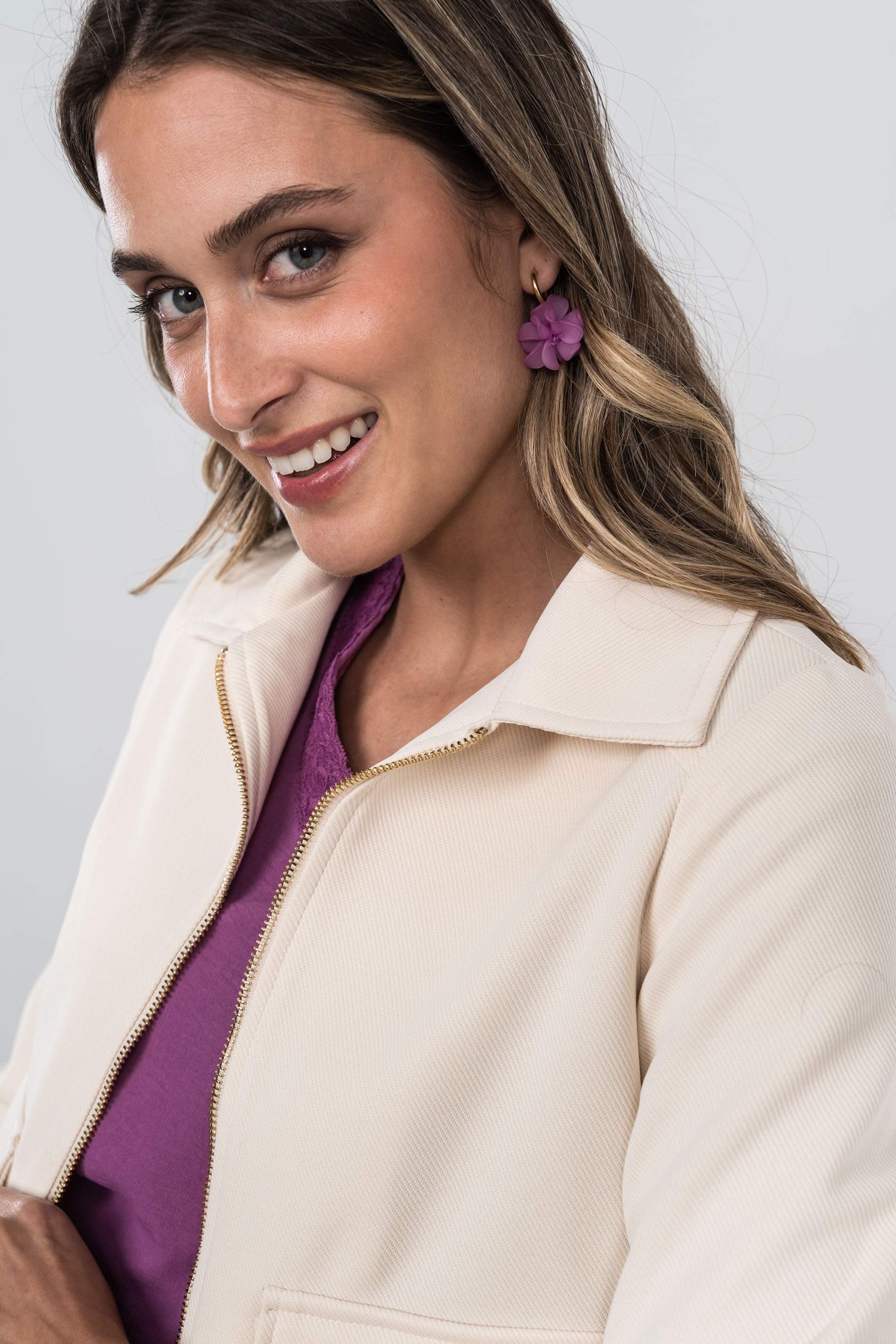 CHAQUETA BOLSILLOS CREMALLERA CRUDO