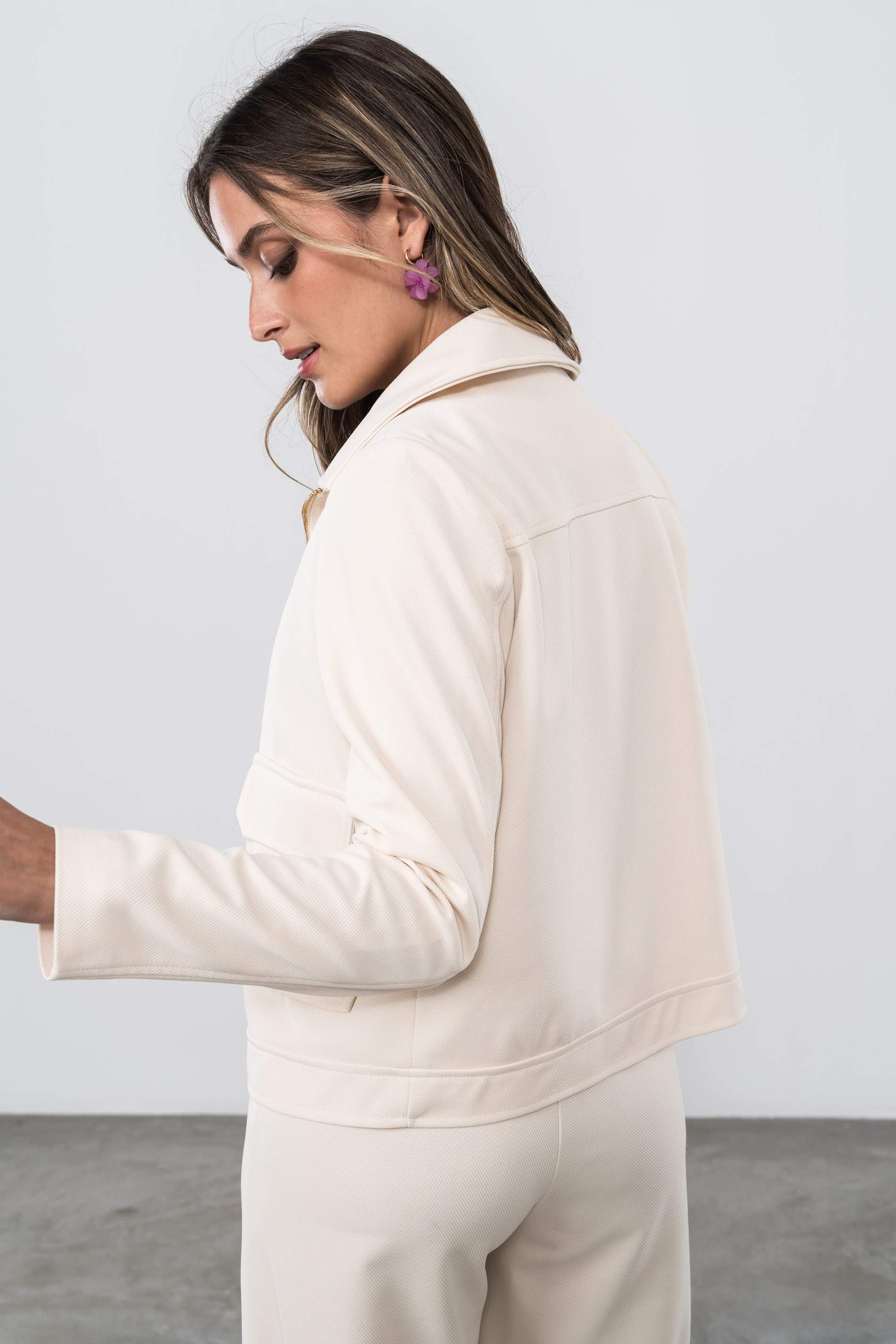 CHAQUETA BOLSILLOS CREMALLERA CRUDO