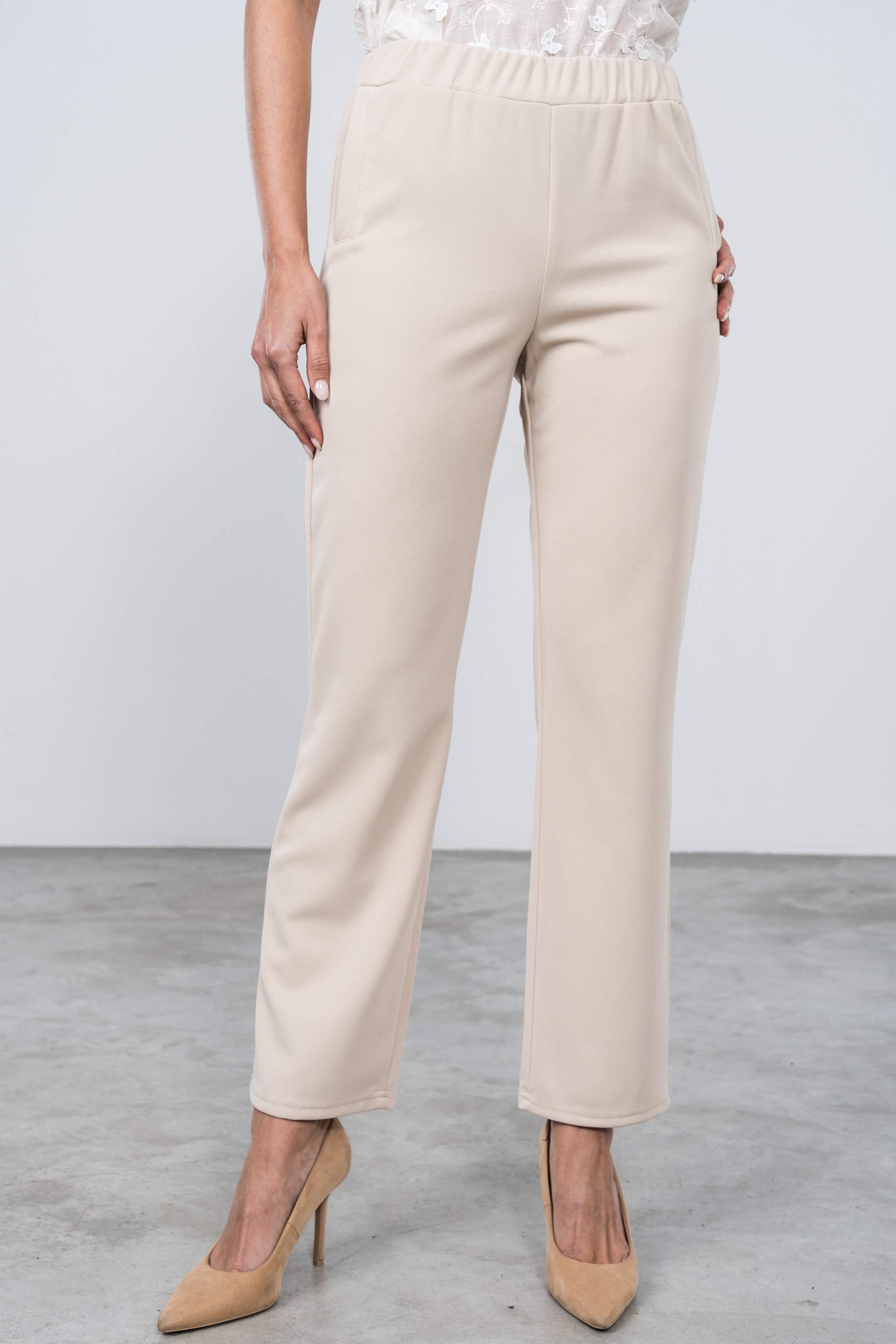 PANTALÓN RECTO BEIGE