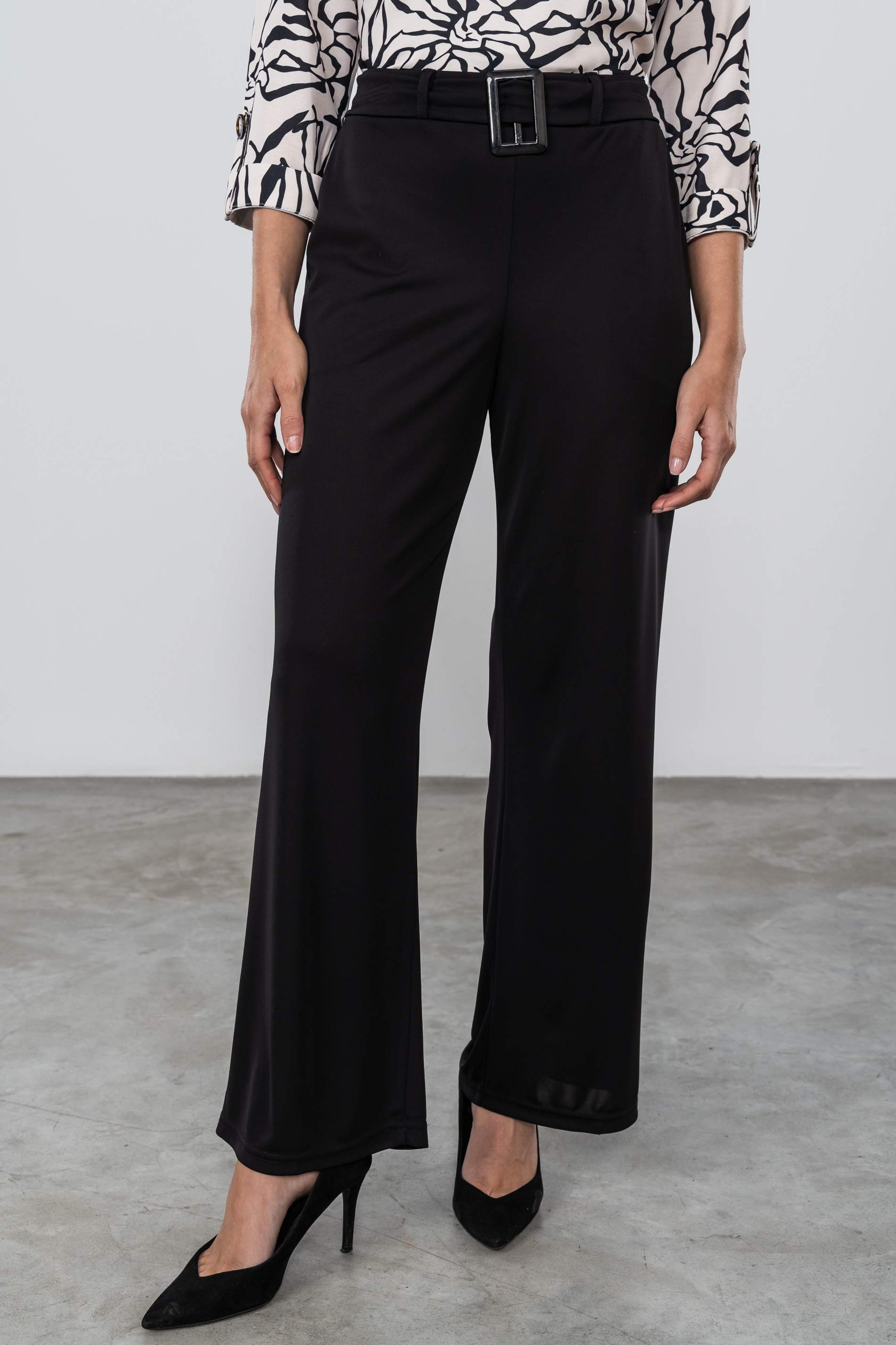PANTALÓN HEBILLA NEGRO