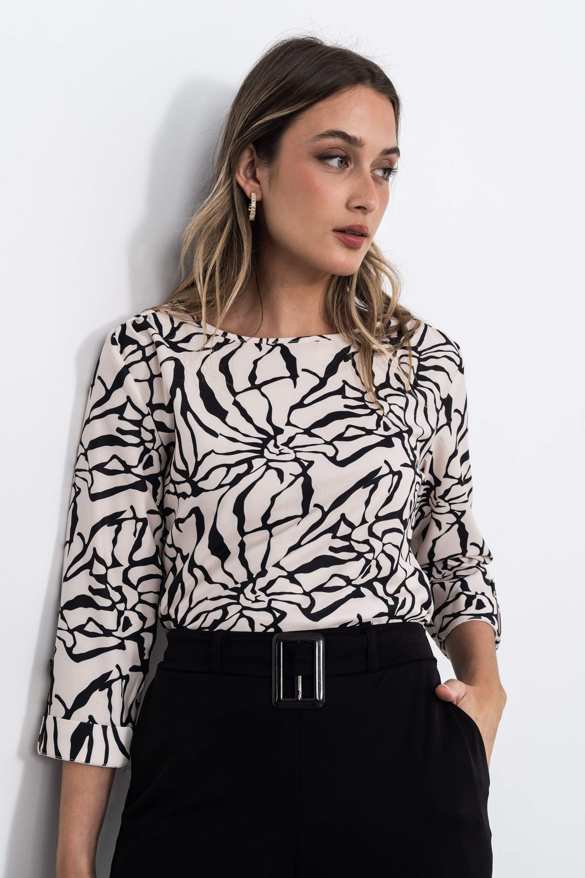 PANTALÓN HEBILLA NEGRO